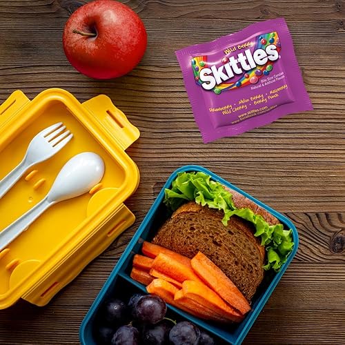 Miniatura 6 de SKITTLES Original, SKITTLES Wild Berry & Starburst Original y Starburst FaveReds - Bolsa variada de dulces masticables de tamaño divertido, paquete