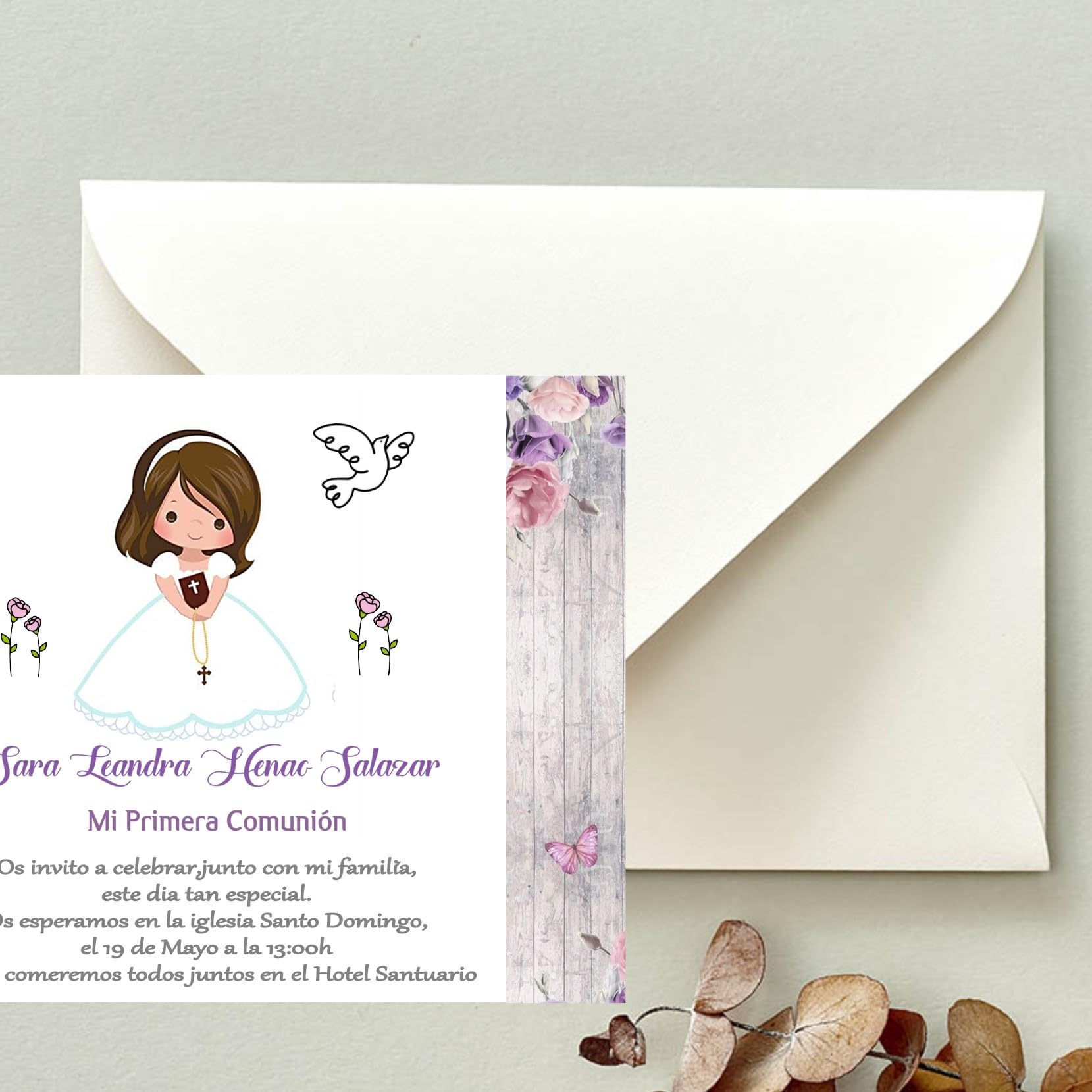 Invitación Comunión Niña. Pack 32. Unidades. Recuerdo de Comunión Niña. Detalles Invitados Hecho en España. (LILA, NIÑA 1)
