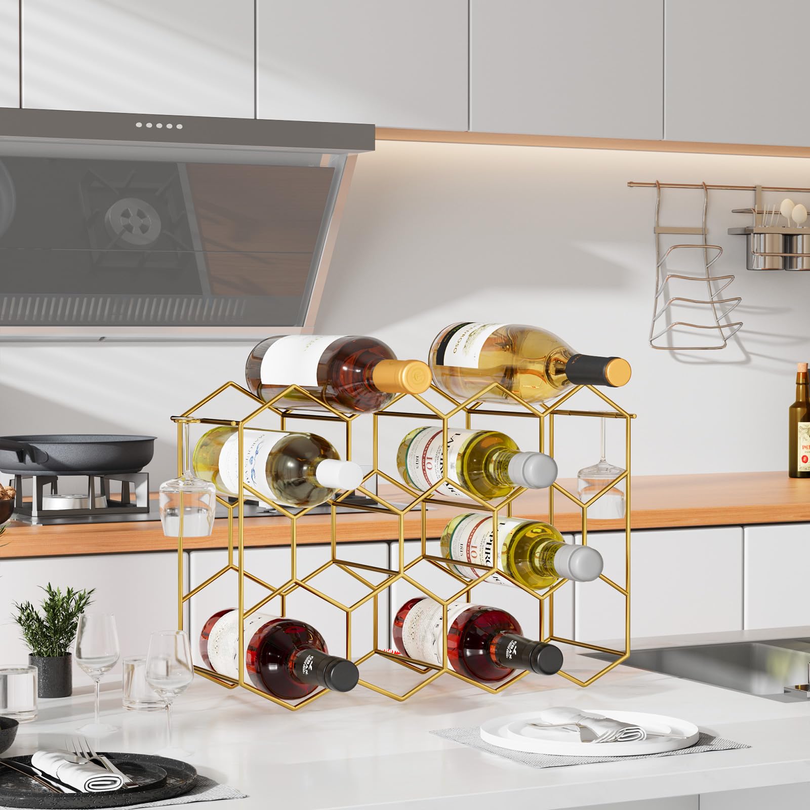 Urban Deco Estante de vino de encimera para 14 botellas, no requiere montaje, soporte moderno para botellas de vino para armario, cocina, bar, despensa, insertos de estante de vino de alambre dorado