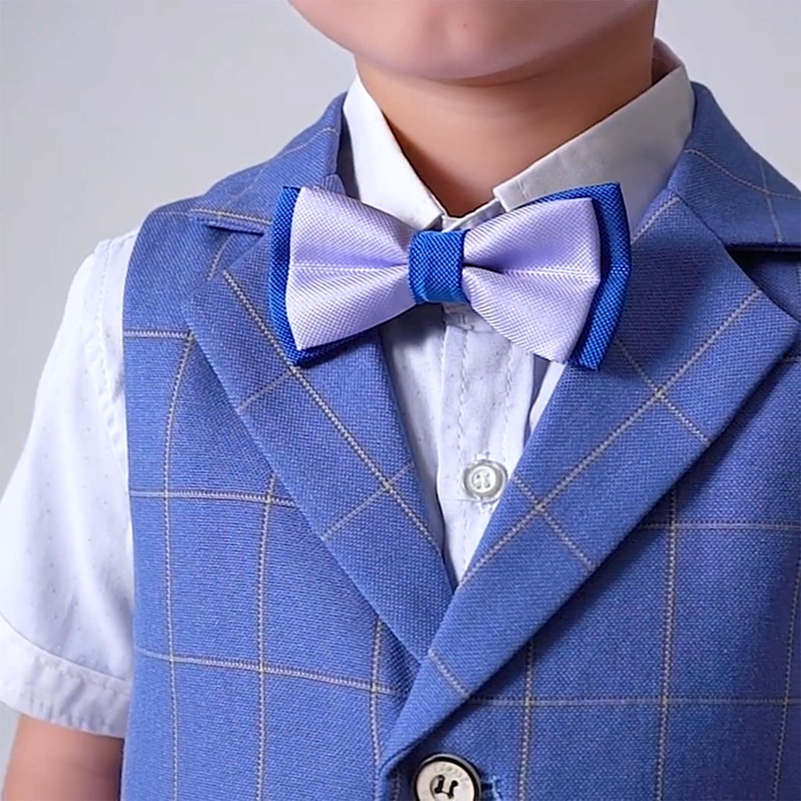 Completo da bambino a tre pezzi, elegante, con gilet e maniche corte. Adatto a bambini piccoli per spettacoli, feste e altre occasioni. #130