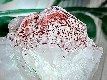 ストロベリーファントムクォーツ　ポイント　ファイヤークォーツ　苺水晶　原石① ストロベリーファントムクォーツ ポイント ファイヤークォーツ