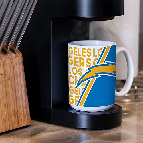 Vista 110 de Rico Industries NFL Football 15 oz White Ceramic Mug