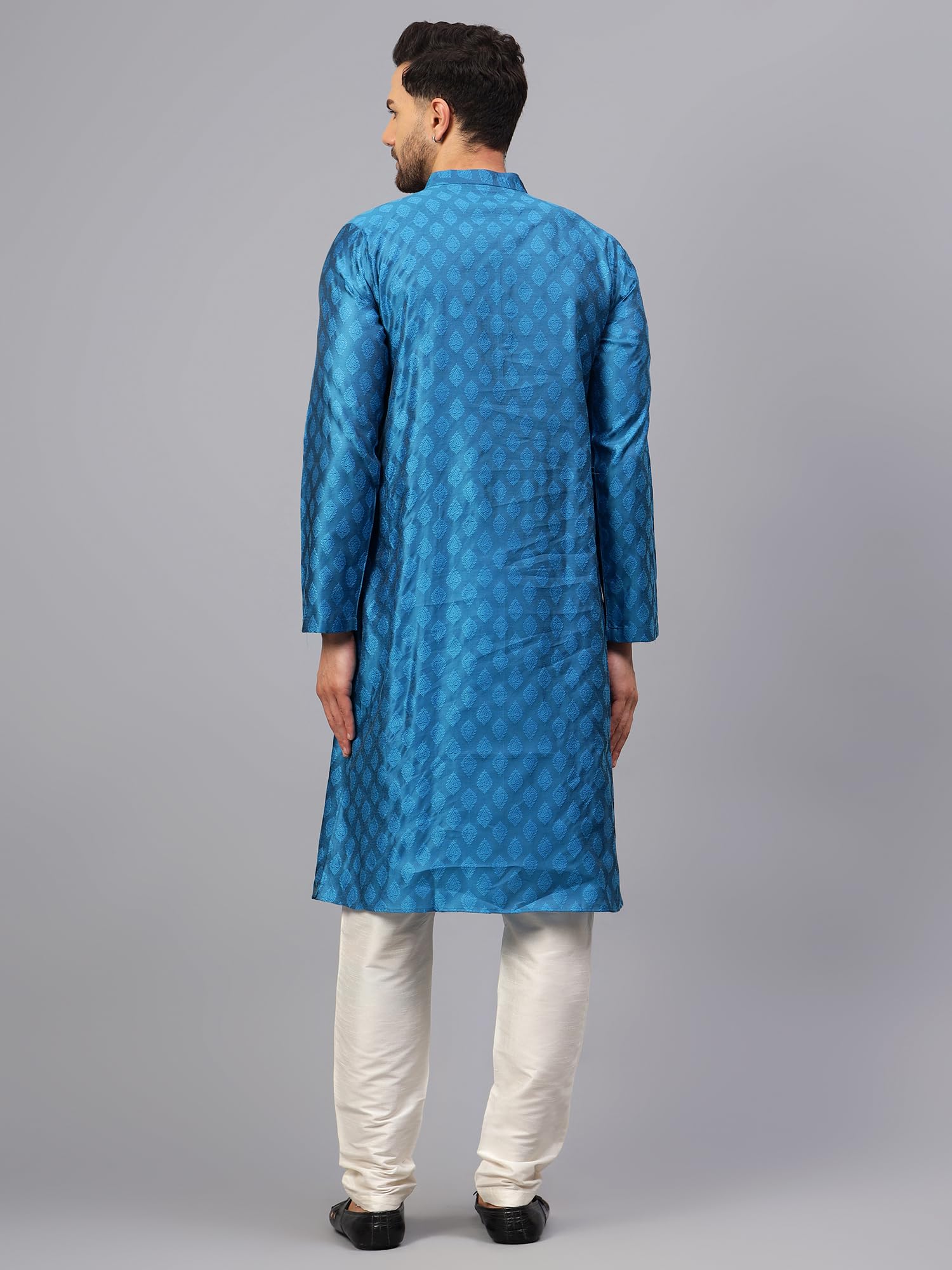LATEST CHIKAN Men's Cotton Silk Blend Kurta and Pyjama Set - Image 5 thumbnail