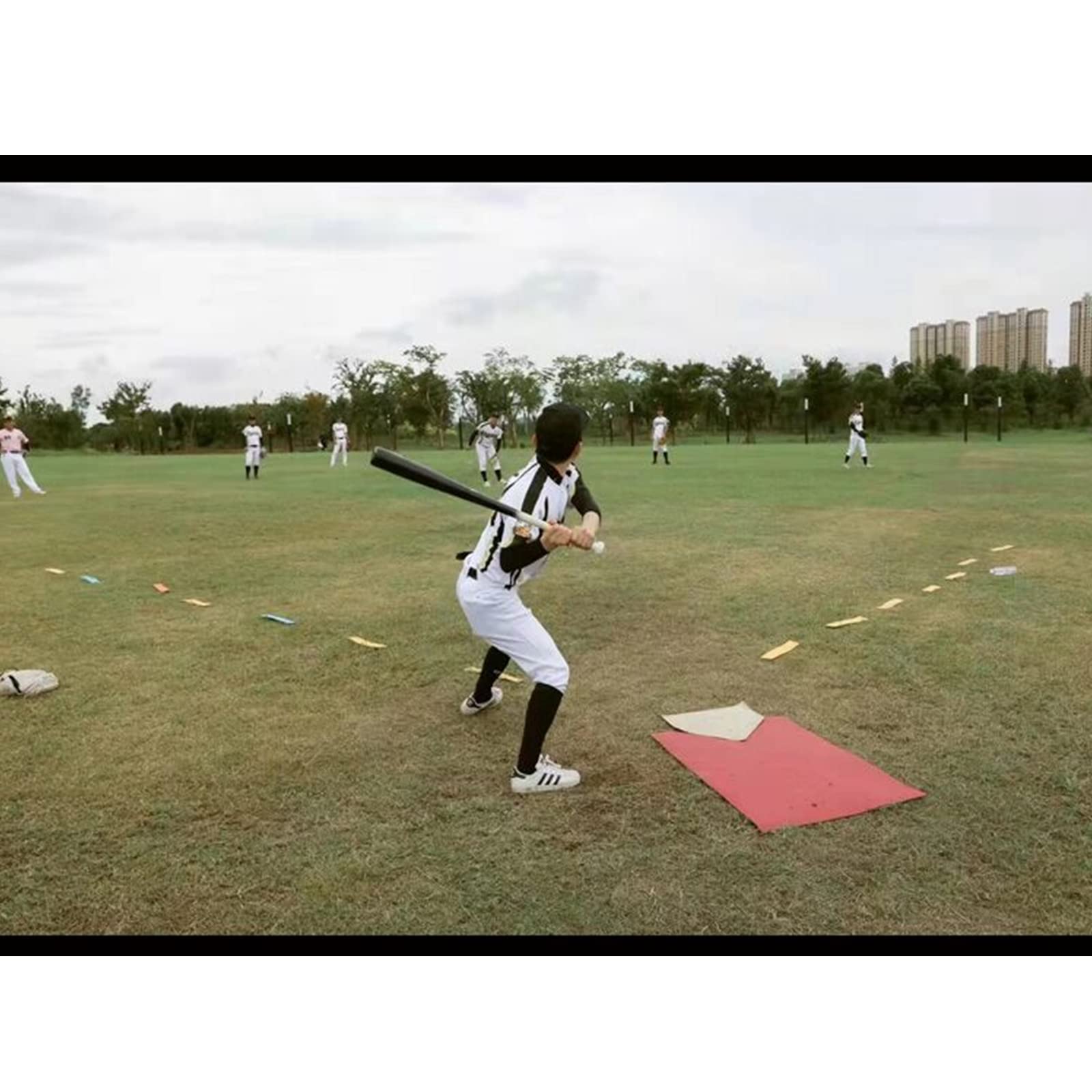 Bases de baseball jetées, parfaites pour le baseball, le teeball, le softball, le kickball, les enfants, le jardin, la pratique et l'école (blanc)