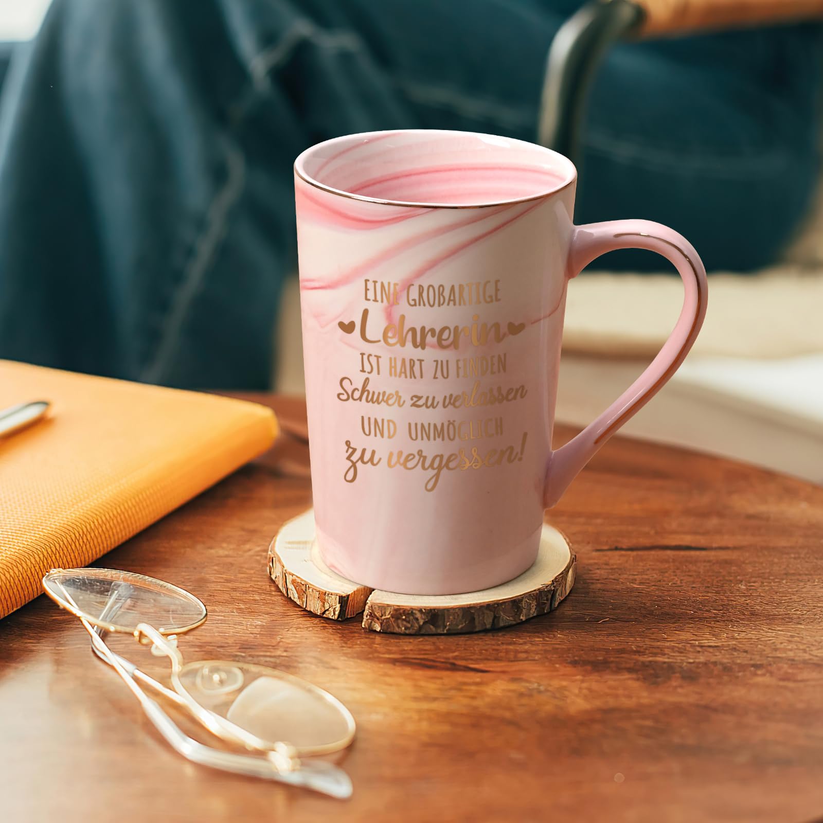 Joymaking Tasse Abschiedsgeschenk für Lehrerin - Eine großartige Lehrerin ist hart zu finden - Kaffeetasse zum Abschied Geschenk für Lieblingslehrerin zum Abschied, 400ml Rosa