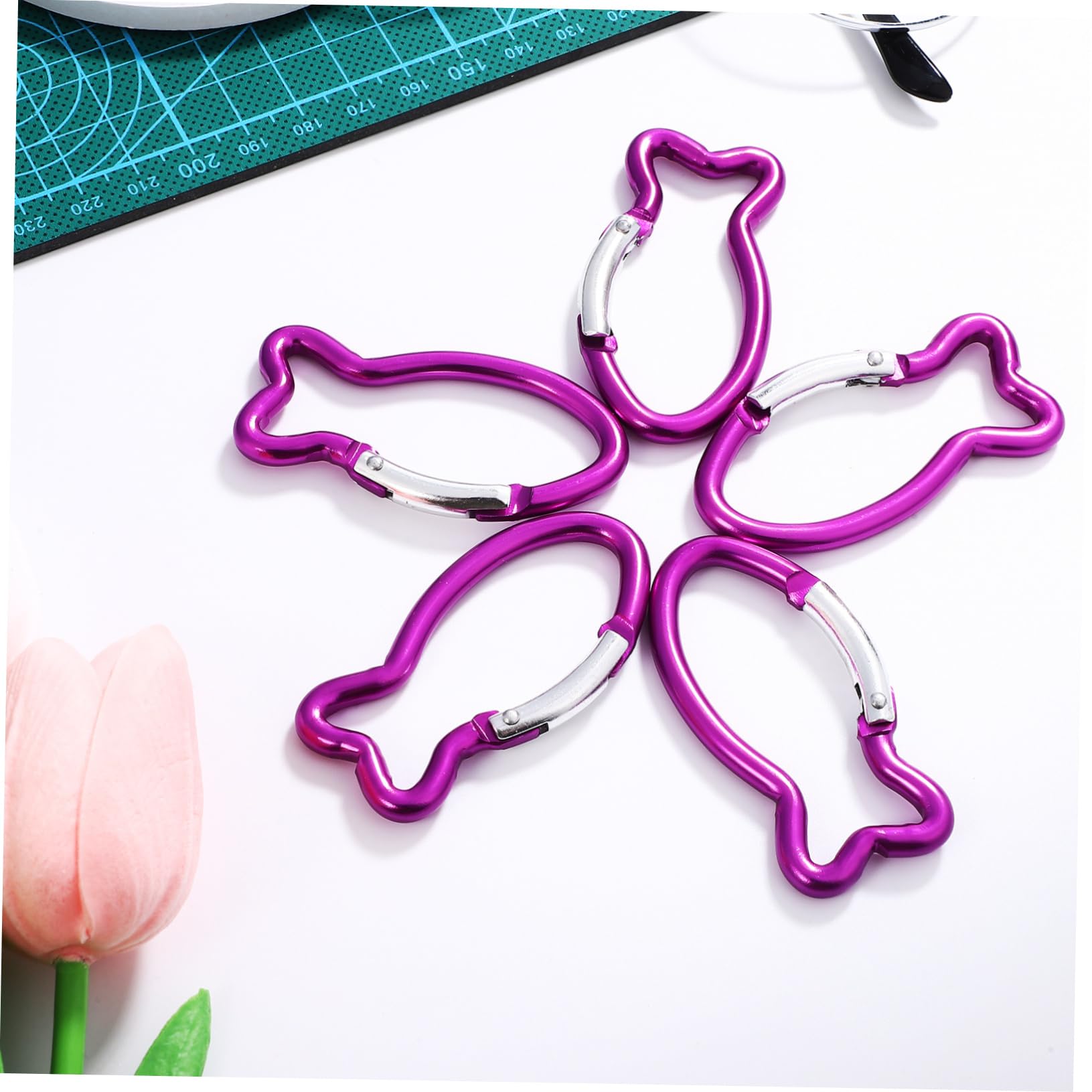 ibasenice Mousqueton en Aluminium Poisson Forme Petit Mousqueton à Ressort Robuste pour Camping et Équipement Outdoor, Porte-clés Pratique et Clips à Ressort Faciles à Utiliser