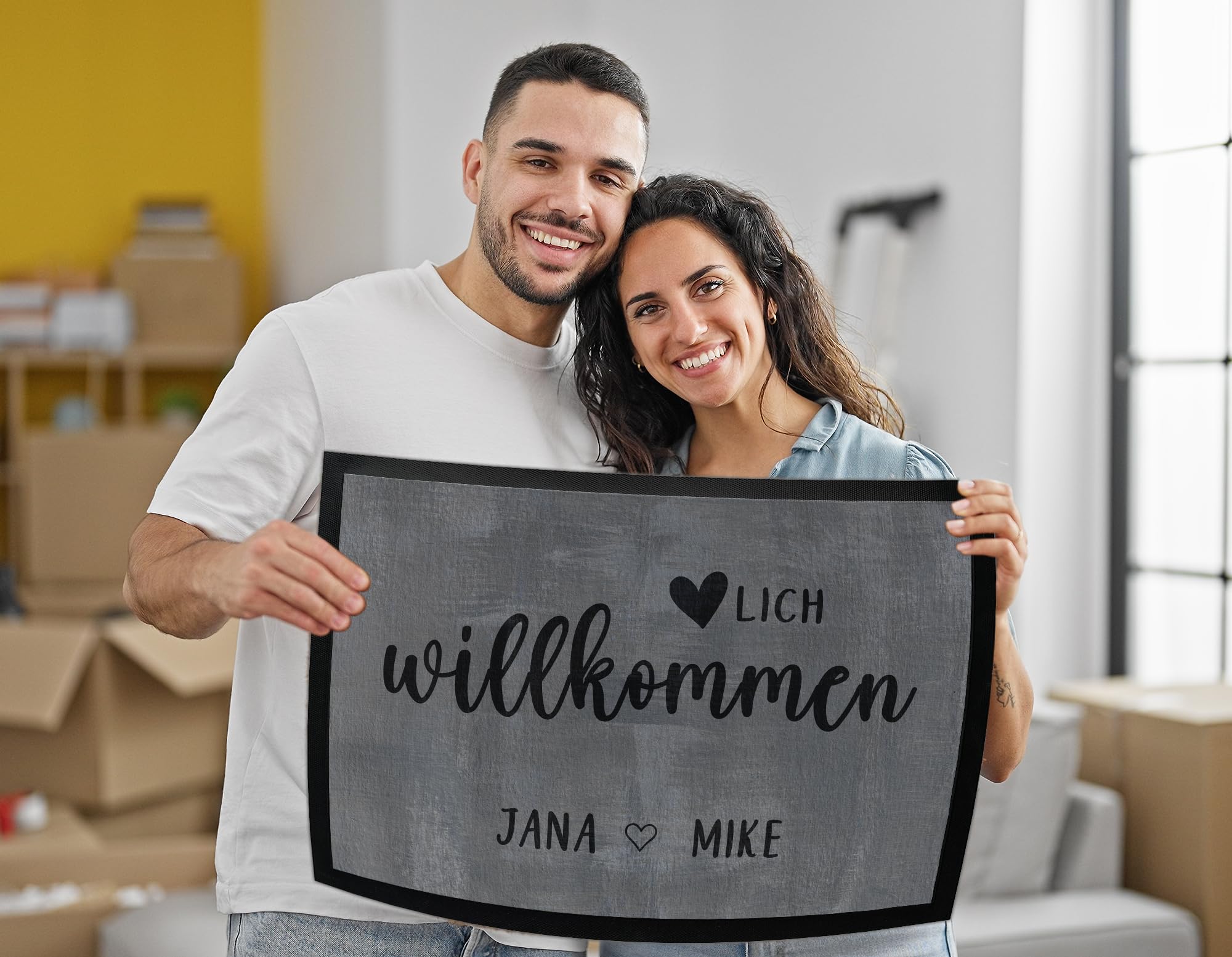 Herzlich Willkommen Fußmatte personalisiert mit Namen Betonoptik bis 120cm | Willkommen Türmatte personalisiert mit Familienname | Geschenk für Hochzeit, Einzug, Verlobung & Einweihung (75x50cm)