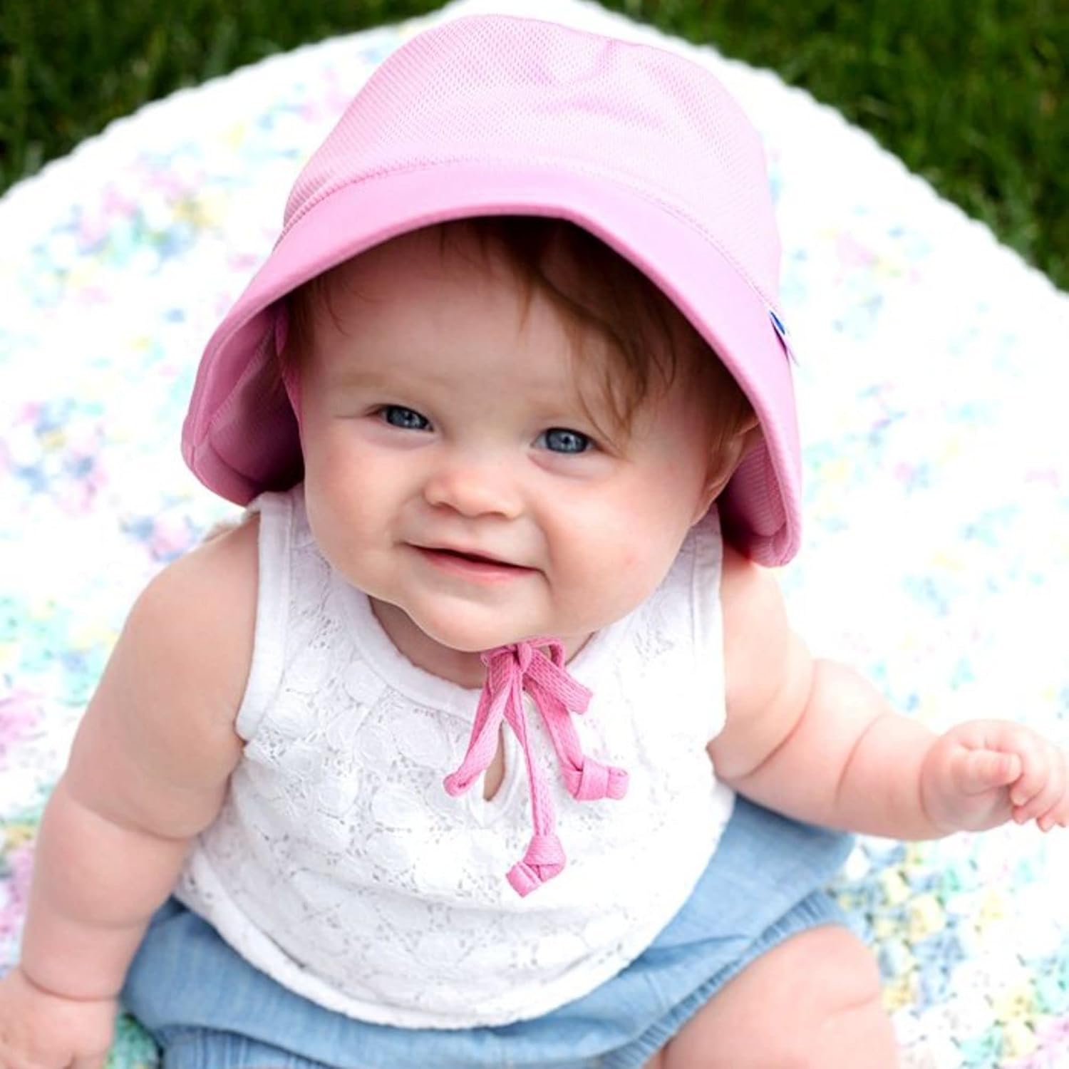 i play. by green sprouts Baby Breathable Swim & Sun Bucket Hat - Image 2