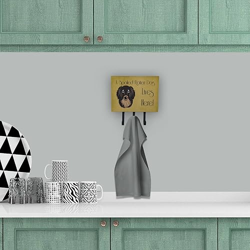 Miniatura 3 de Caroline's Treasures BB1461TH68 Perro salchicha de pelo largo negro y bronceado Spoiled Dog Lives Here - Correa o soporte para llaves, ganchos de