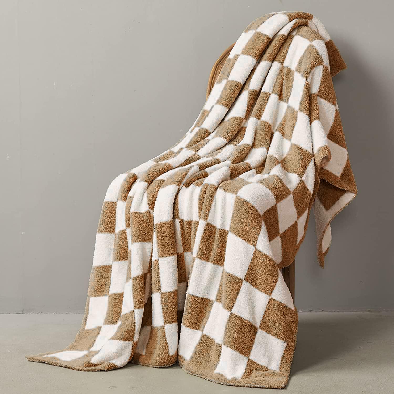 Yizheer Double Sided Thick Checkerboard Grid Cozy Luxury Throw Blankets Warmer Soft Reversible Microfiber Bed Couch Blanket, 51''x63''?Brown