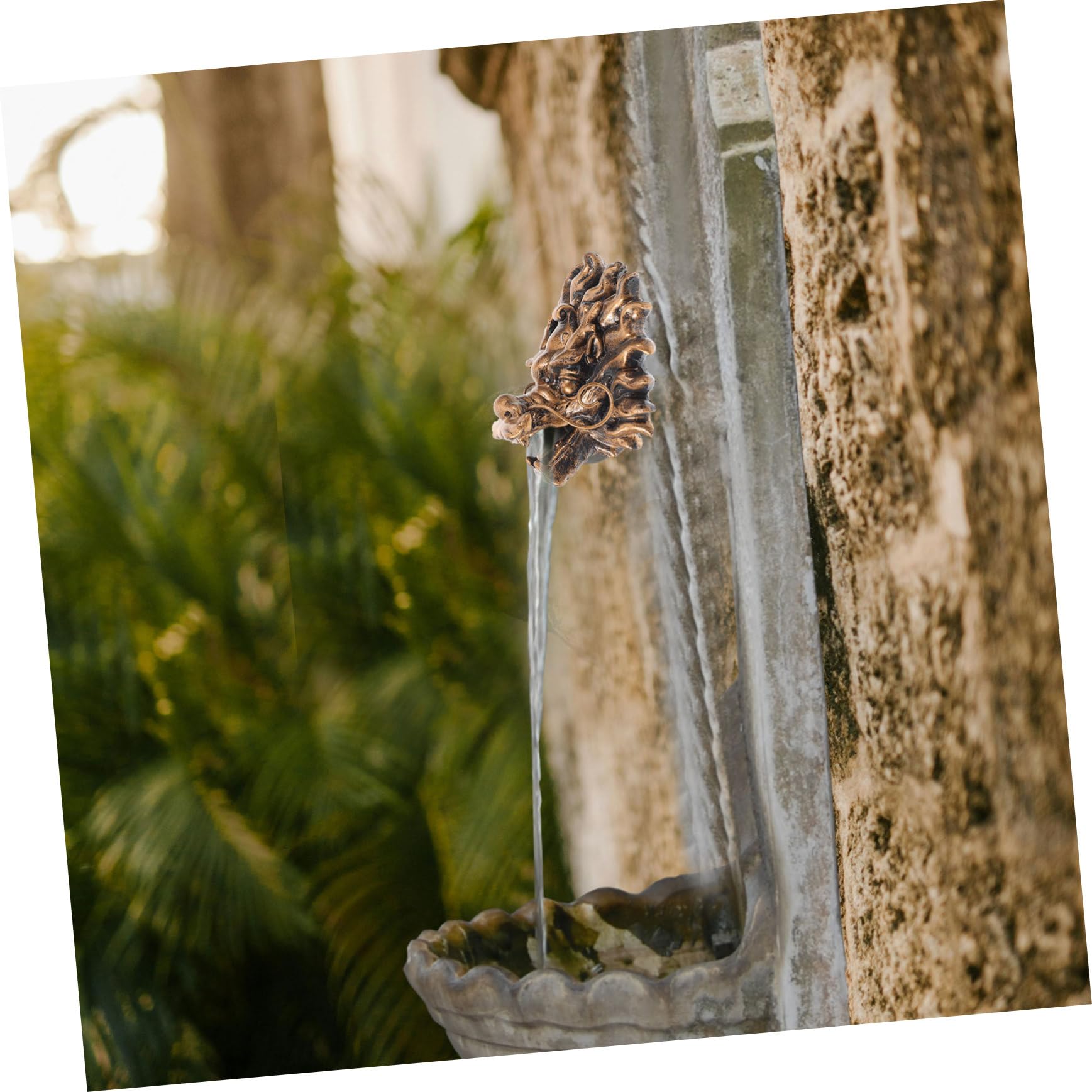 Yardwe Großer Gartenbrunnen Langlebiges Design mit Drachenkopf aus Kunstharz Wasserbetriebener Springbrunnen mit Wandmontage und Eleganter Dekoration für Garten und Villa
