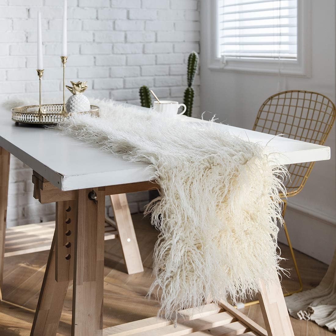 vctops Luxury Faux Fur Table Runner Modern Ultra Soft Long Plush Shaggy Table Runners for Home Kitchen Party Wedding (Beige, 12"x118")
