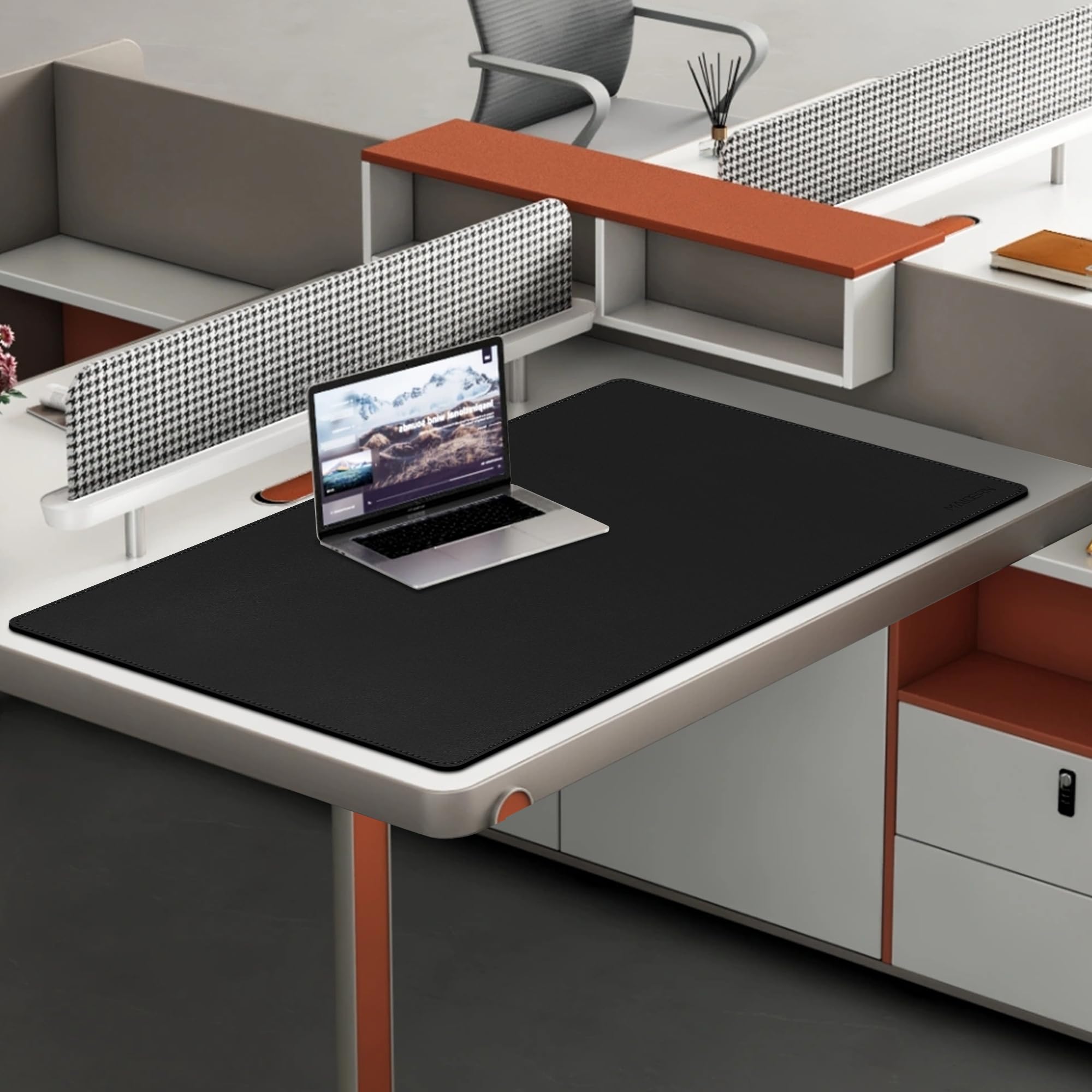 MAIDERN Tappetino da scrivania, 100 x 60cm tappetino per mouse bifacciale in sughero e pelle PU, tappetino da scrivania morbido e impermeabile per ufficio/casa(Nero)