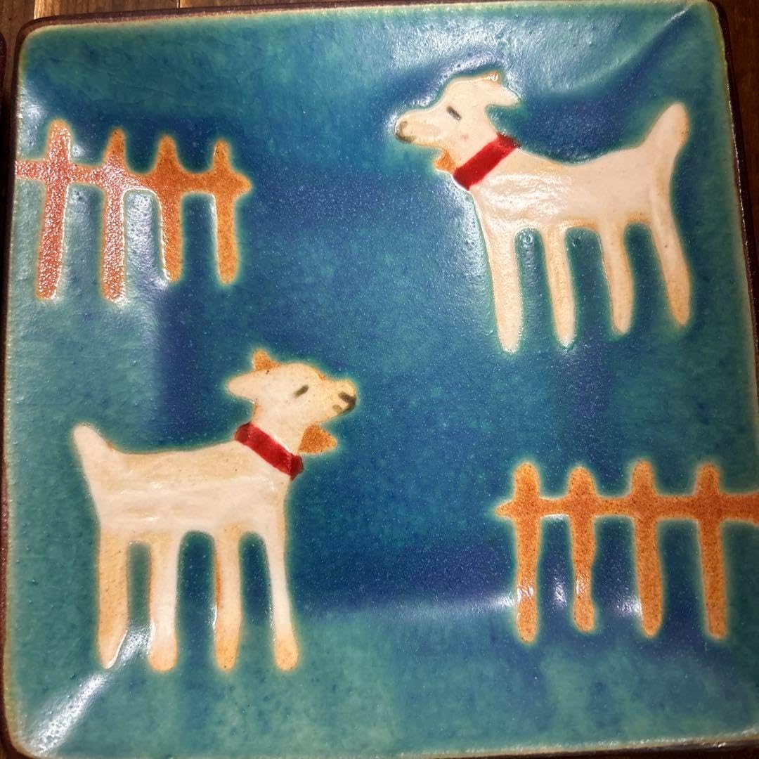 沖縄　やちむん　アトリエクッチャネ　作家　ヤギ　角皿　２枚セット 沖縄 やちむん アトリエクッチャネ 作家 ヤギ 角皿 2枚セット パン皿