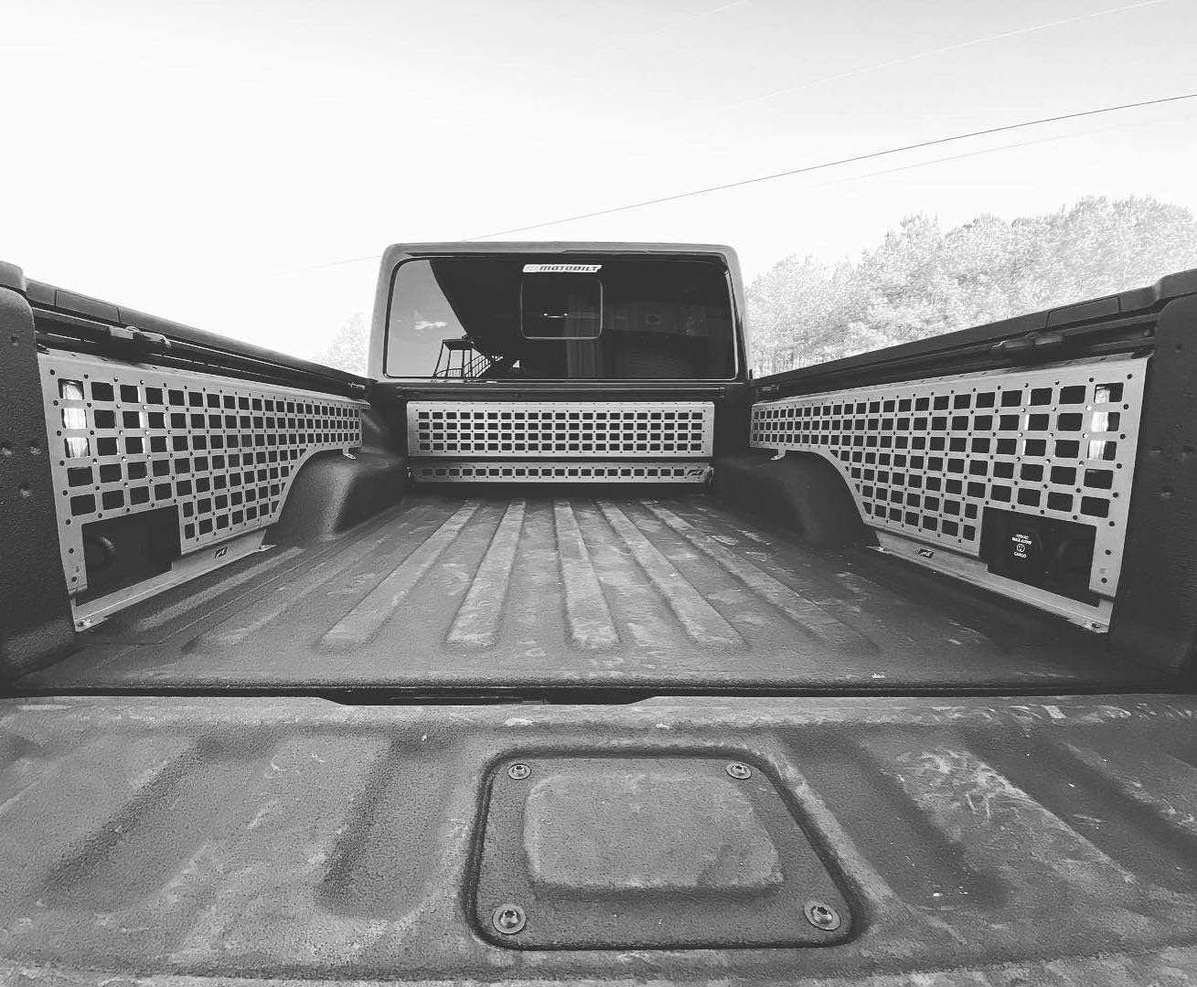 Motobilt MOLLE Bed Panel Front ONLY - FITS Jeep JT Gladiator