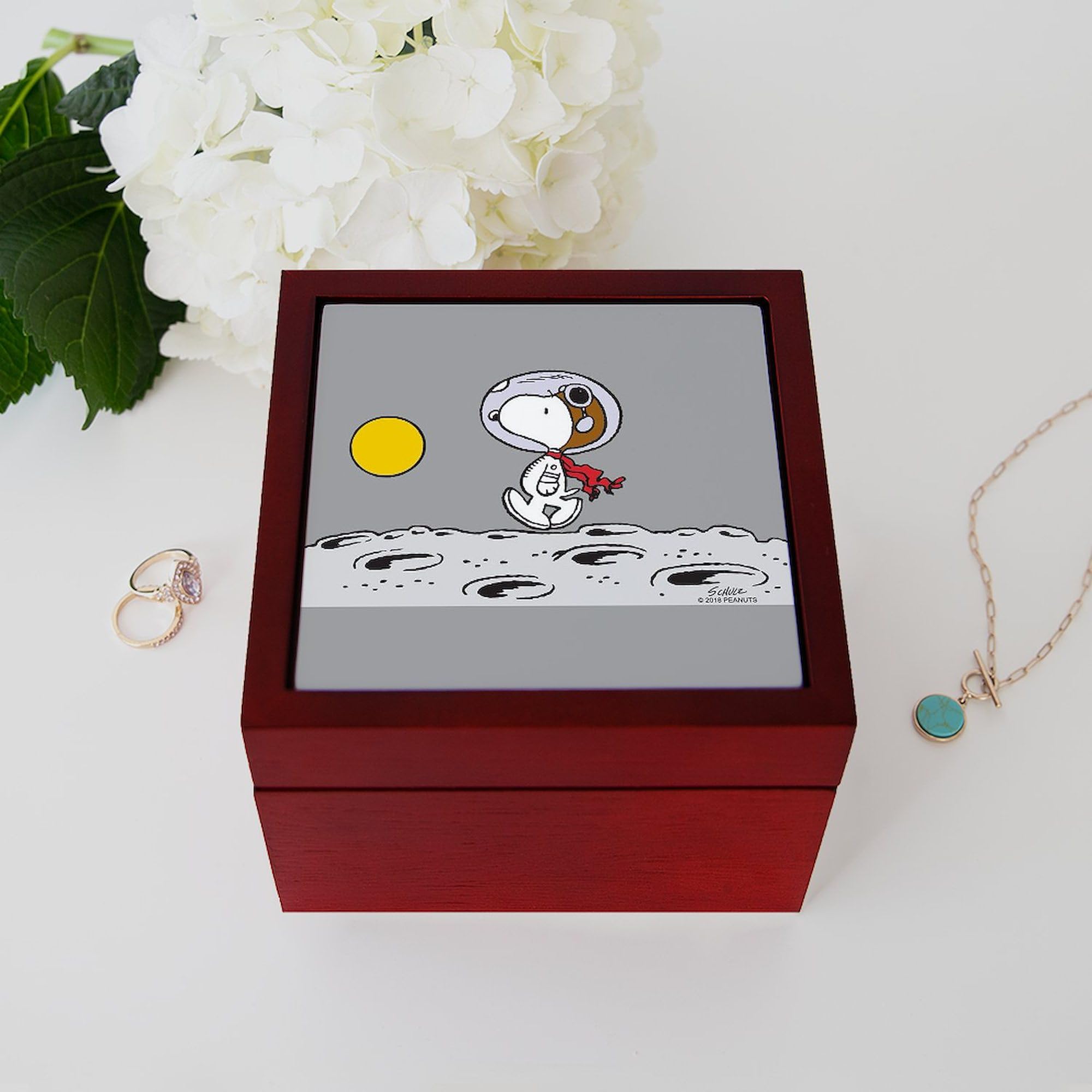 Amazon.com: CafePress Space Snoopy Memory Keepsake Jewelry Box, 5