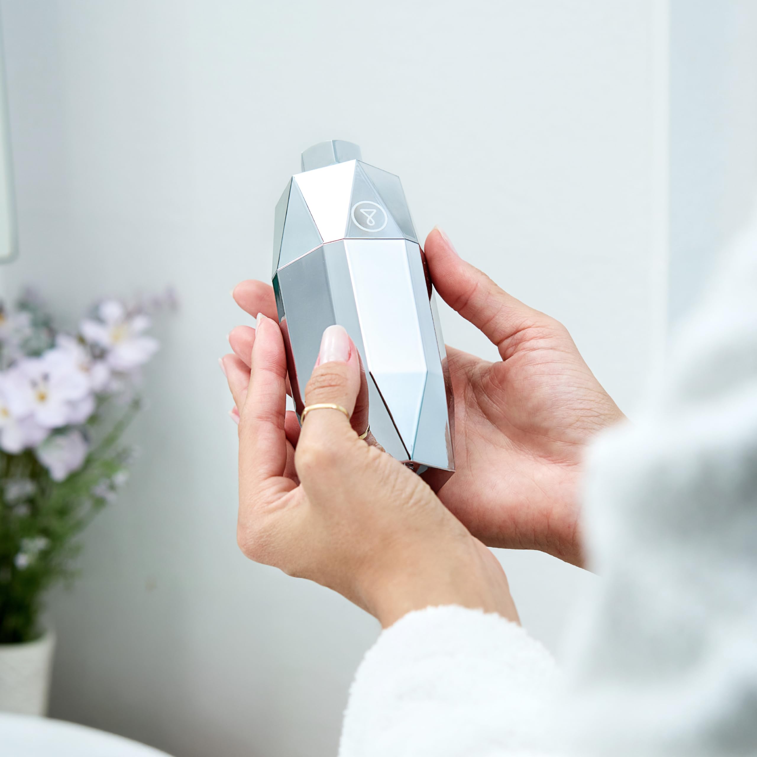 Tappwater ShowerPro Diamond - Filtro para Ducha. Filtra la Cal, el Cloro y +60 sustancias. Diseño único. Filtración en 4 etapas y tecnología KDF-55 para piel suave y pelo fuerte. 6 meses - 20.000L