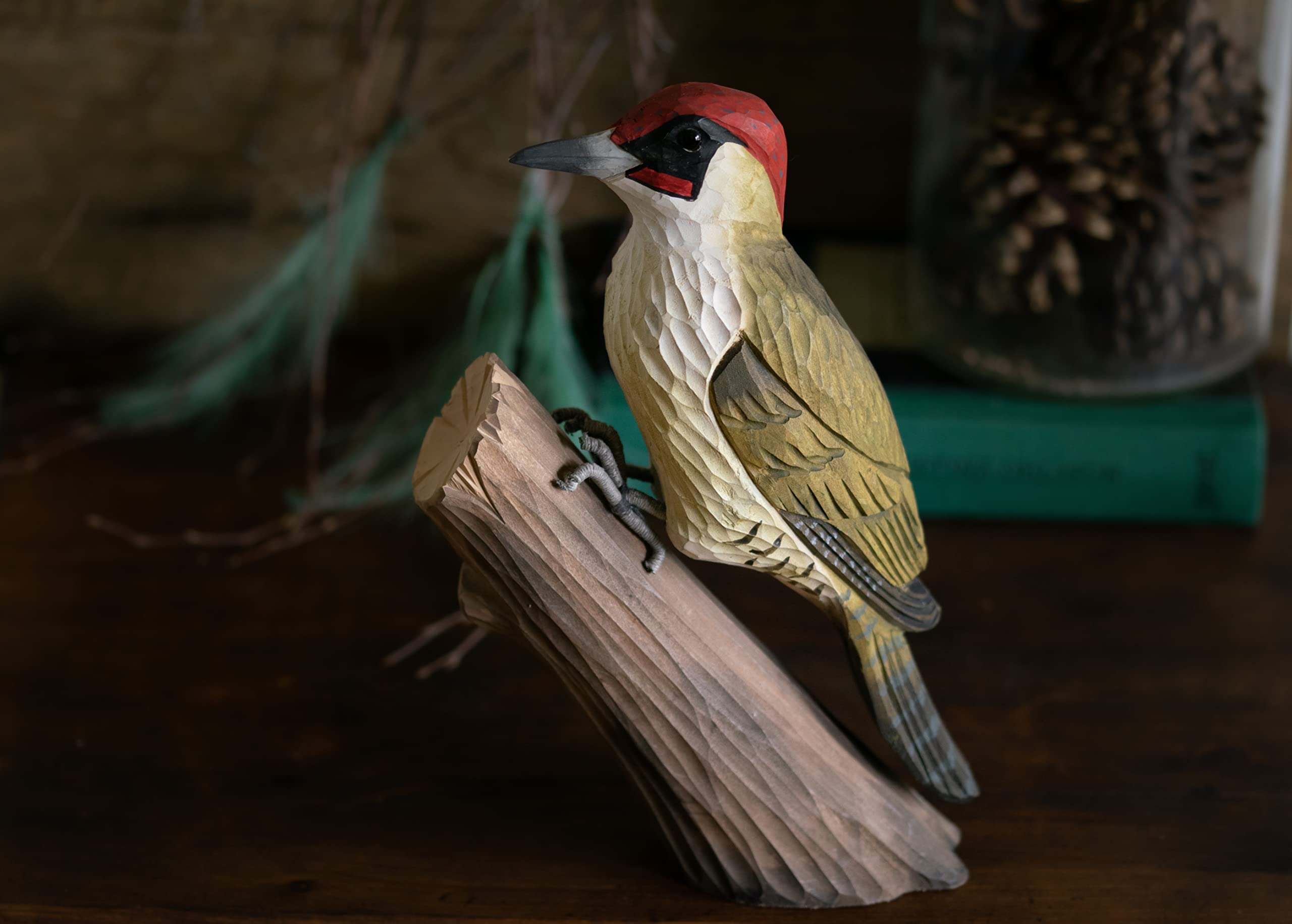 WILDLIFEGARDEN WG452 DecoBird dzięcioł zielony - ręcznie rzeźbiony dekoracyjny ptak z drewna - duże ptaki europejskie