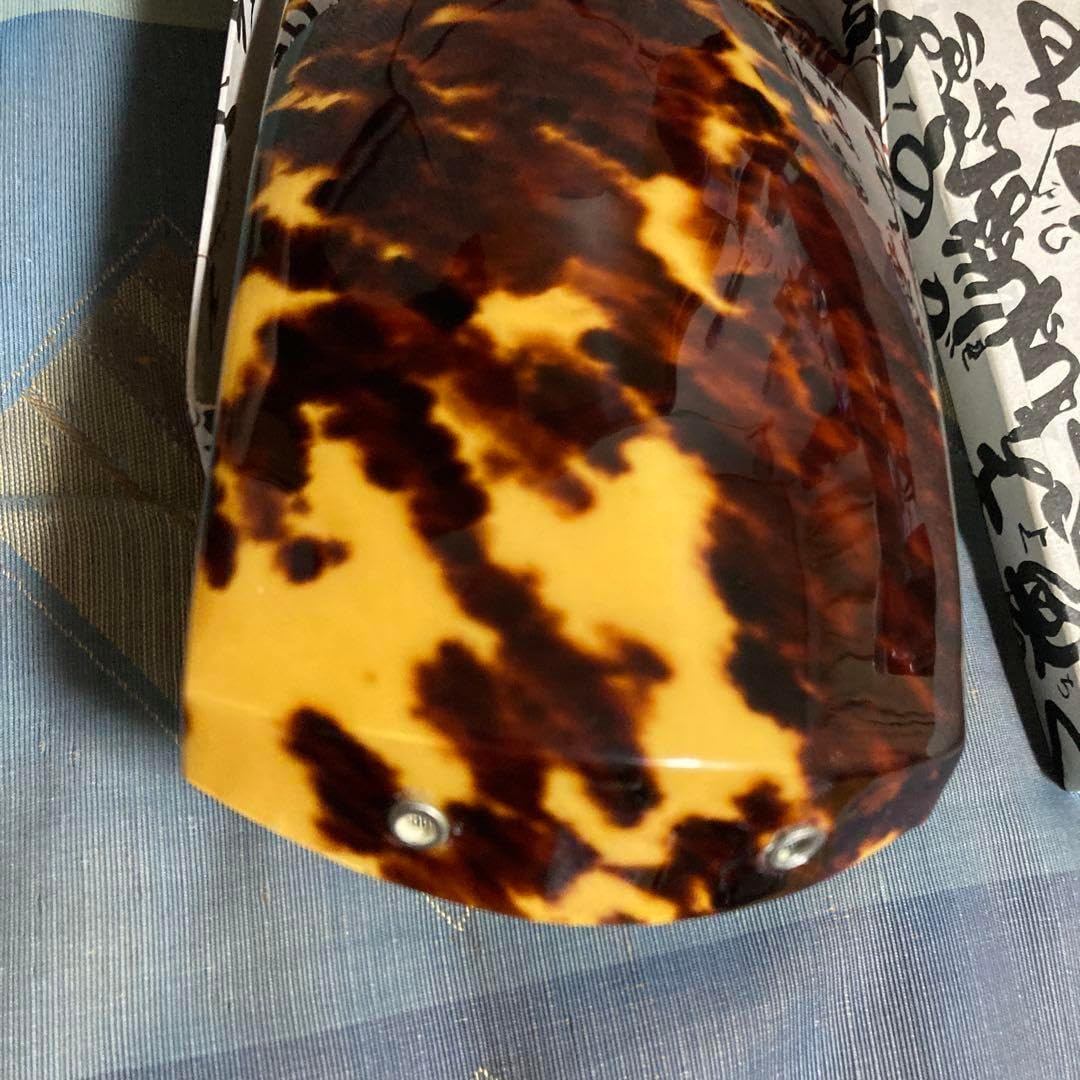 津軽三味線　一枚甲本鼈甲胴掛け　皮紐付き 津軽三味線 一枚甲本鼈甲胴掛け 皮紐付き 鼈甲撥 津軽三味線用