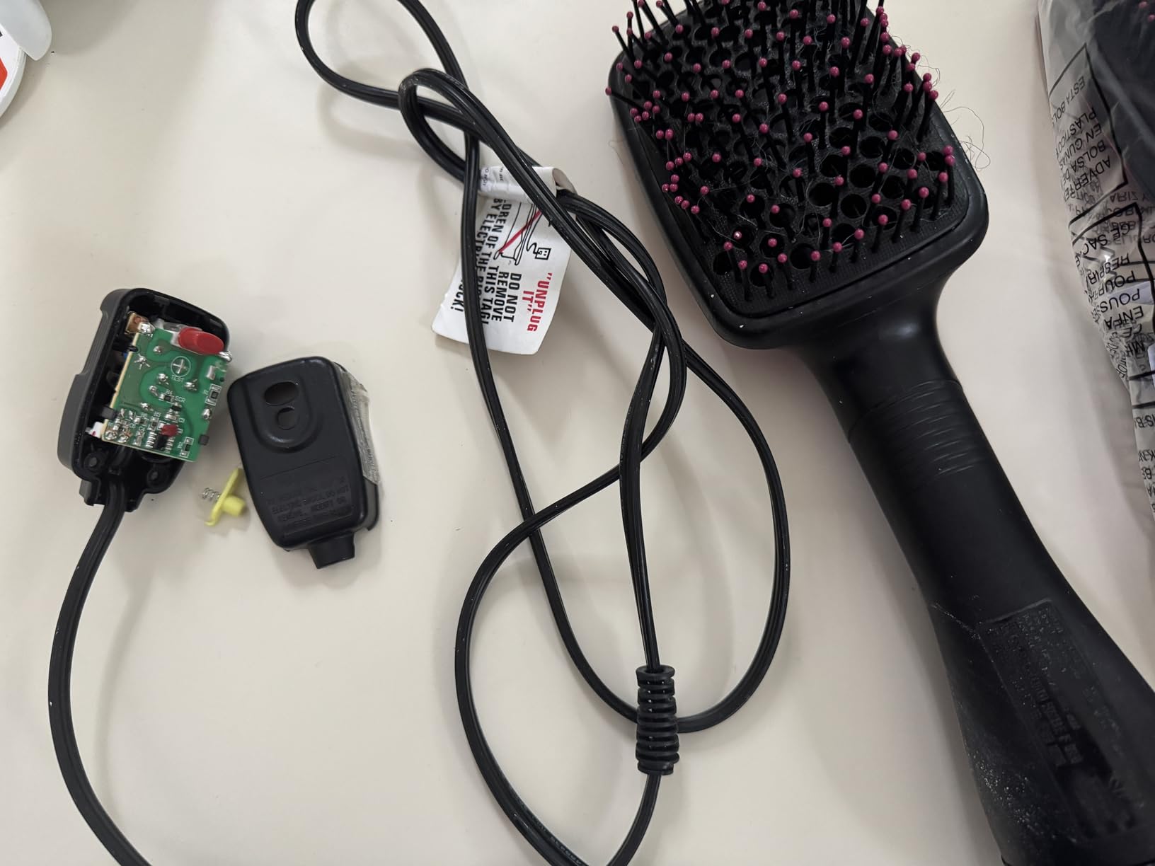 REVLON One-Step Hair Dryer and Styler, All-in-One Hair Brush Straightener for Salon-Quality Smooth & Straight Styles, Black