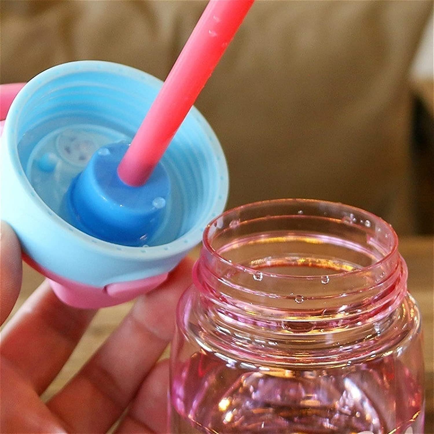 Wasserflasche für Sport Strohbecher Transparenter Auslaufsicherer Tragbarer Wasserbecher Niedlicher Kreativer Entenschnabeltopf Cartoon-Wasserbecher Nachhaltige Wasserflasche ( Color : Skipper , Size