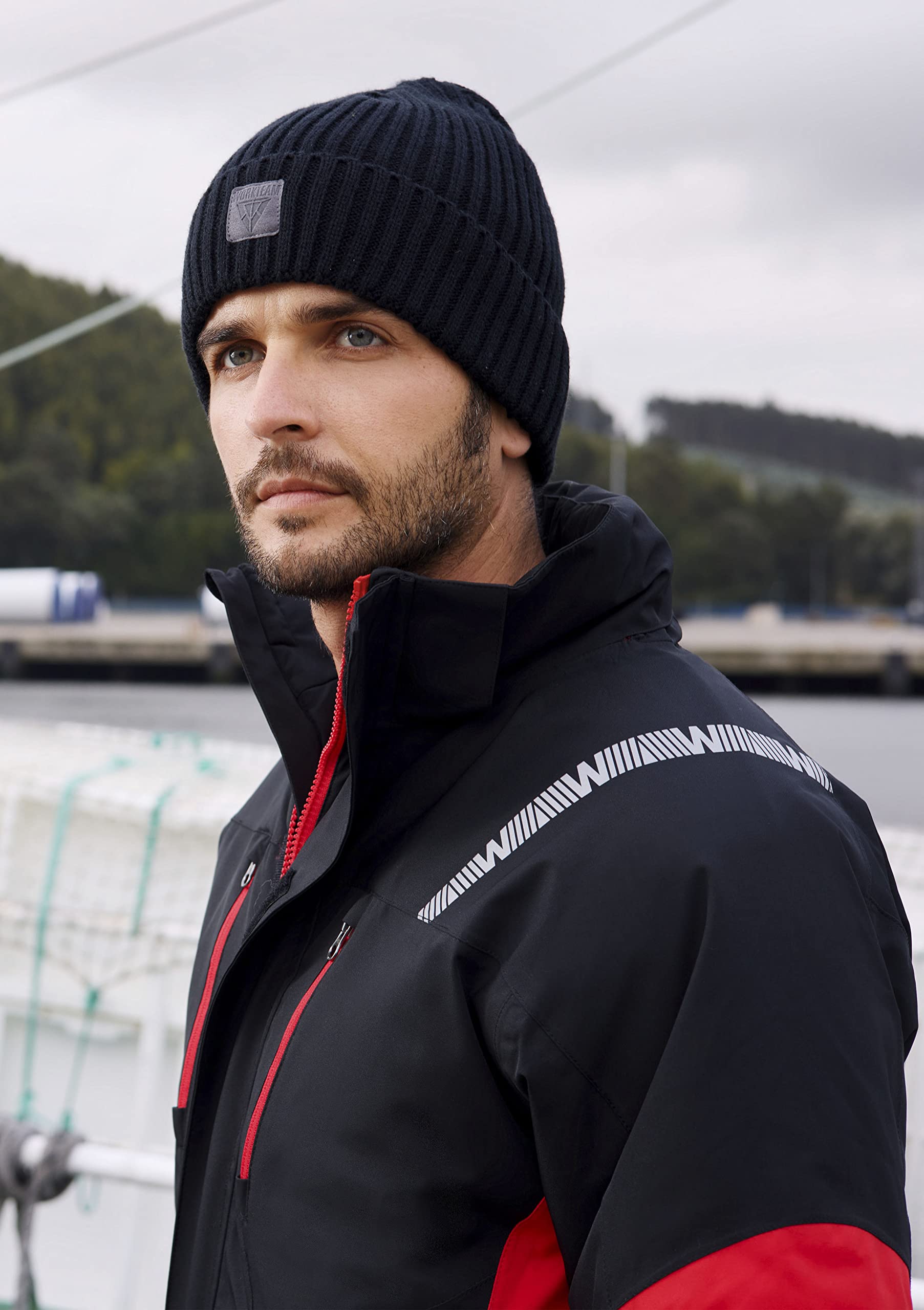 Teamwork WORKTEAM Parka con capucha combinada y detalles reflectantes, Acolchada. Ideal para trabajo, tiempo libre, etc. Unisex Negro+Rojo-L