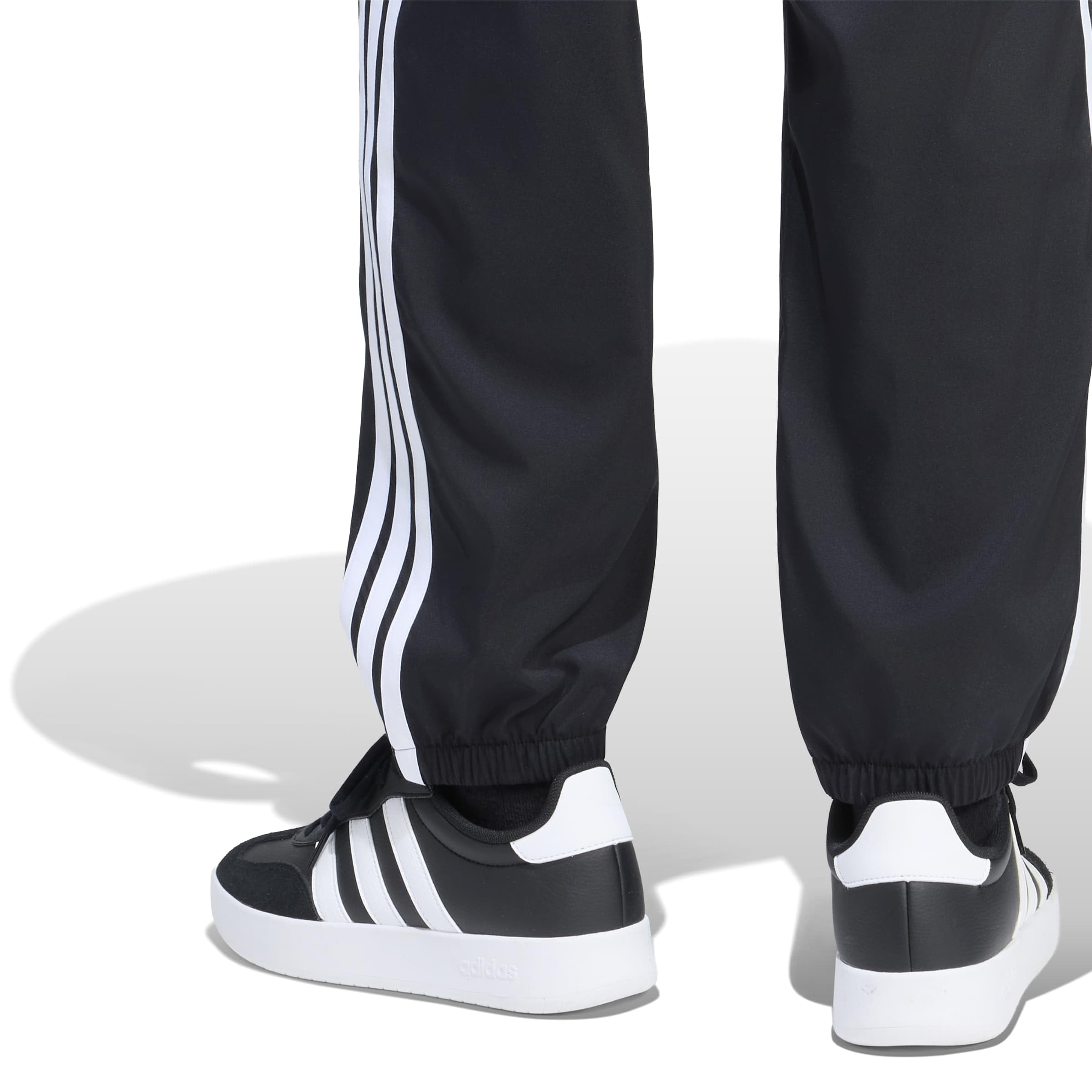 adidas Herren Essentials 3-Stripes Lite Woven Tapered Cuffed