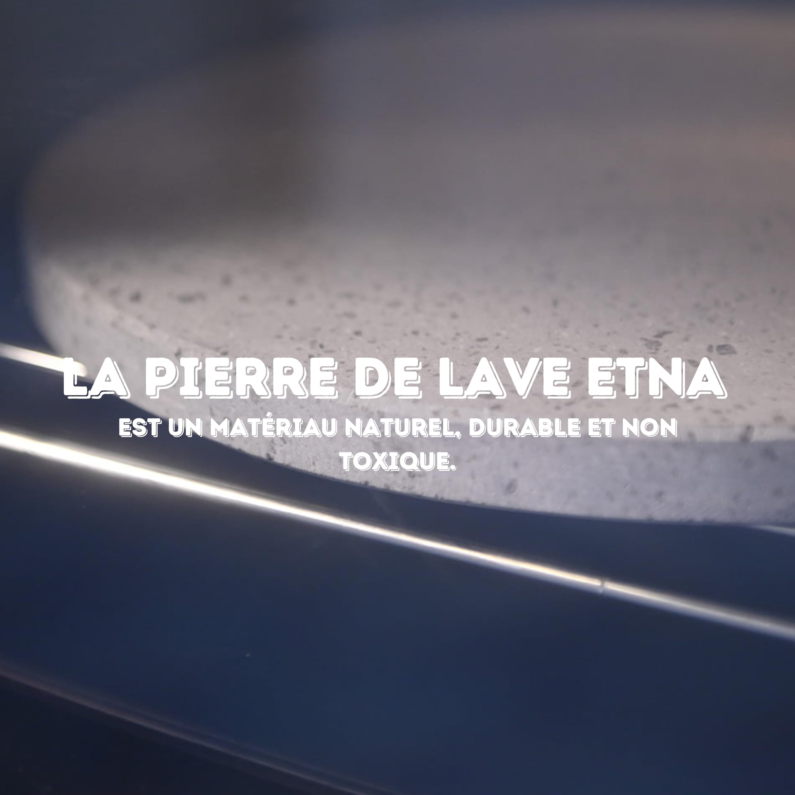 CUORE LAVICO – Kit plaque réfractaire en pierre de lave etnea ronde pour pizza diamètre 35 SP. 2 cm + pelle | four à gaz, électrique et barbecue pour pain et pince – Fabriqué en Italie