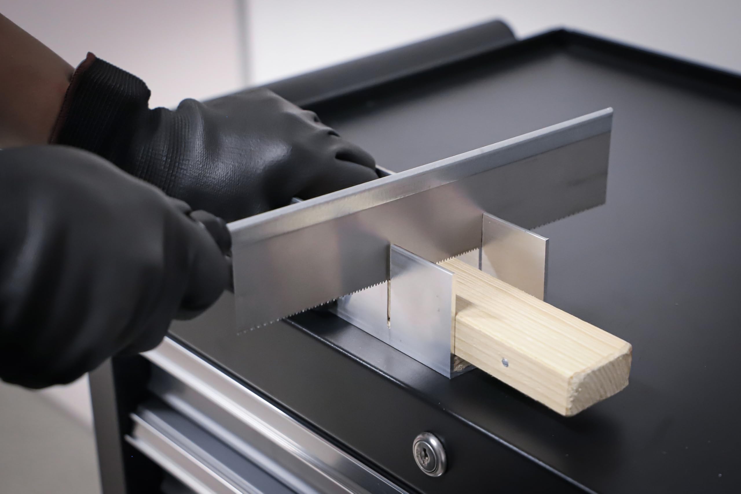 BGS 50860 | Caja de ingletes de aluminio | 245 x 65 x 55 mm