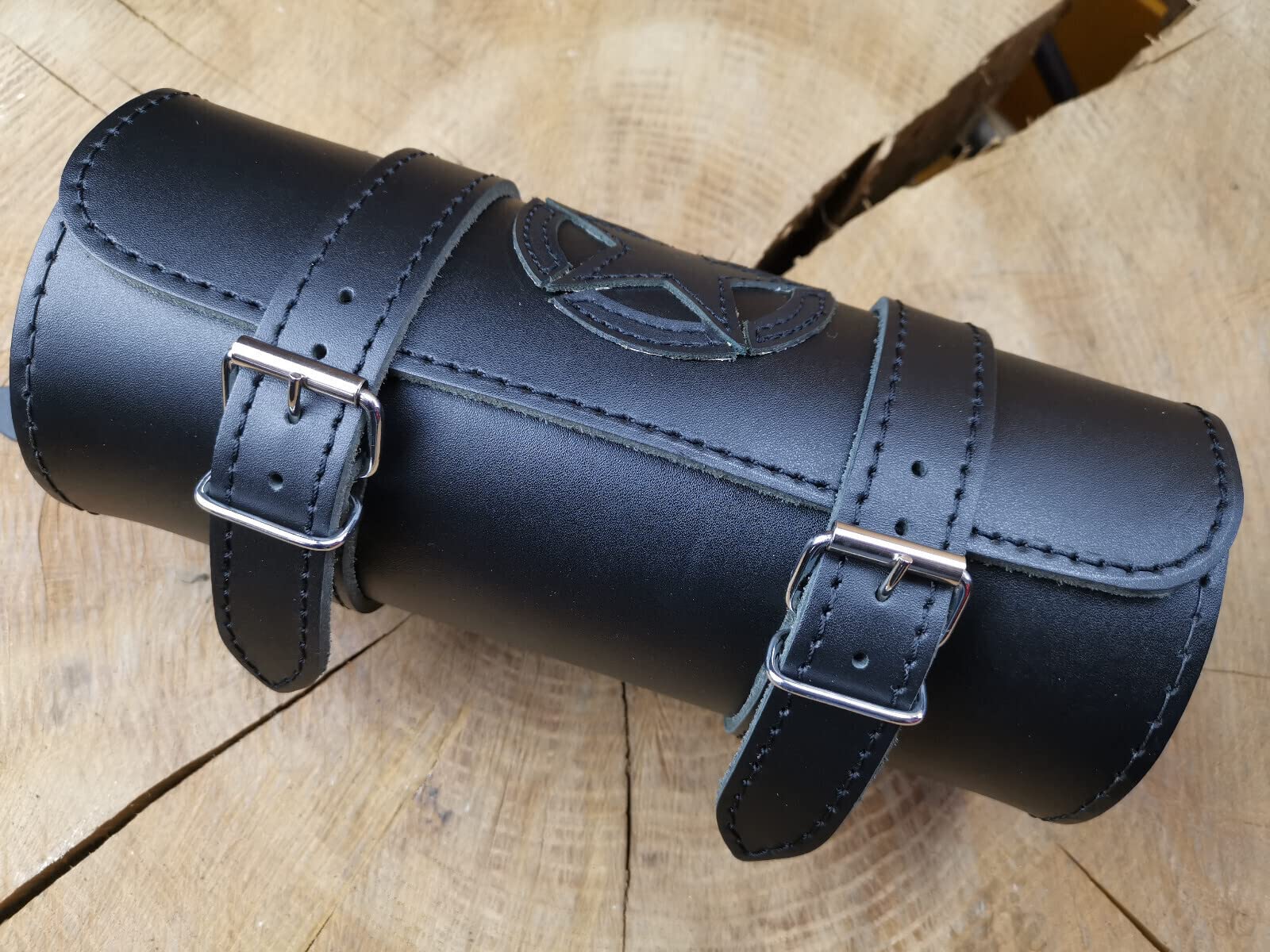 Tool Stern Fortuna Totenkopf Werkzeugrolle kompatibel mit Harley Davidson Chopper Reisekoffer Lederrolle Werkzeugrolle Hot Rod HD Koffer Sissybar Gepäckrolle Motorradkoffer schwarz