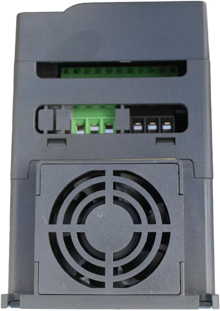 Variable Frequency Drive: AC 220V 2.2KW 3HP 10A CNC VFD Single Phase to 3 Phase Converter for Spindle Motor Speed Control (Single Phase Input, 3 Phase Output) Black