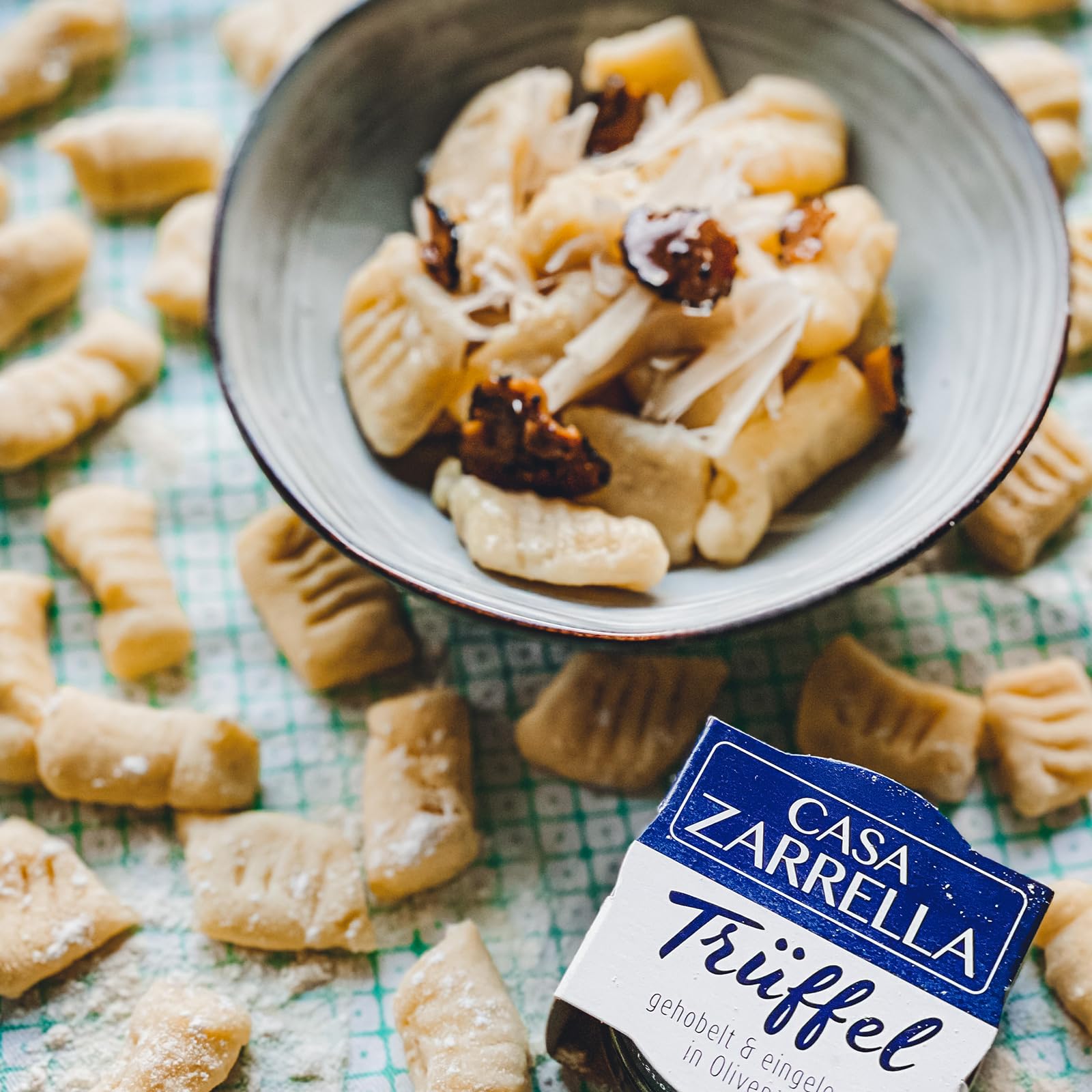 Casa Zarrella Trüffel-Carpaccio 40g – 2er Pack | Hauchdünn Gehobelter Sommertrüffel in Olivenöl – Edler Geschmack für Pasta, Fleischgerichte & Salate