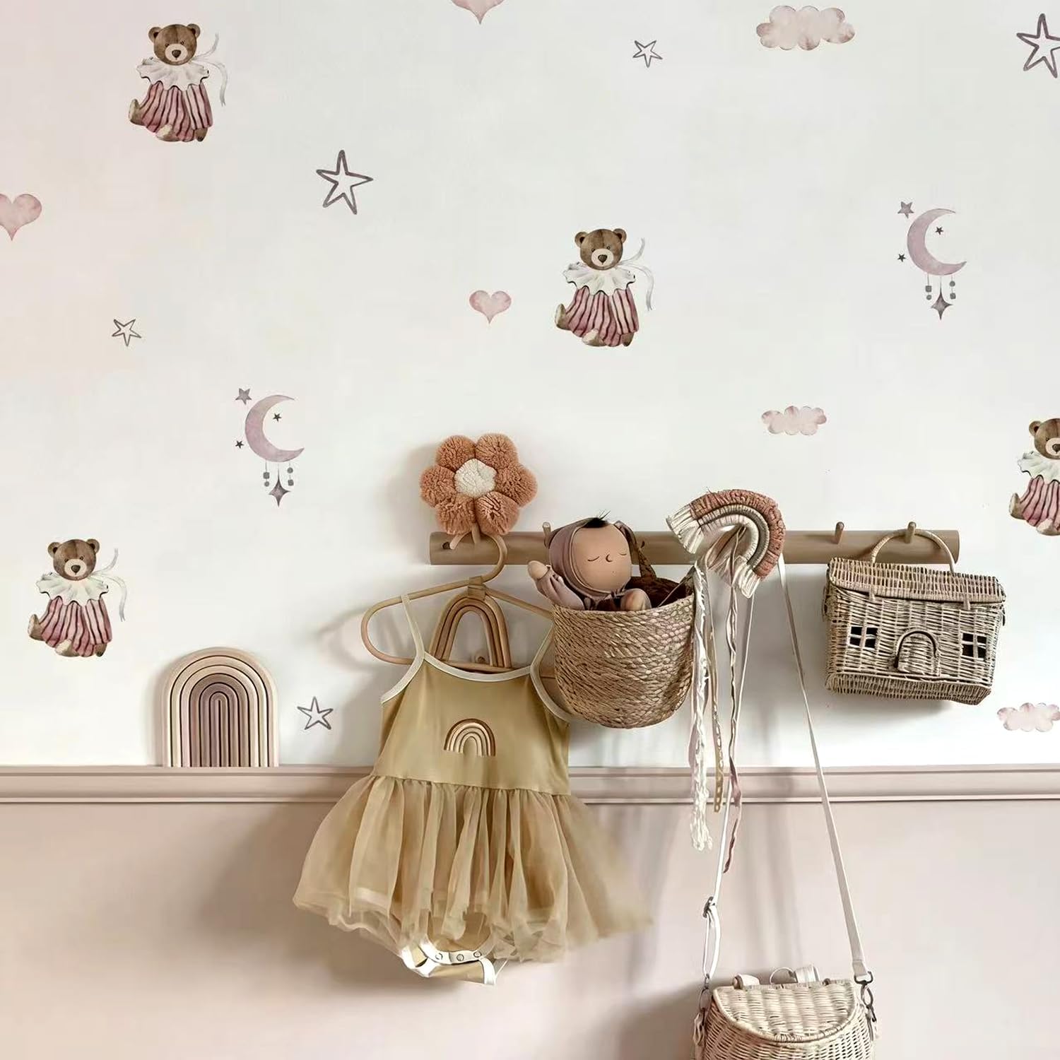 Hand-Painted Peel& Stick Vinyl Cartoon Animal Bear Star Watercolor Wall Sticker Retro Nursery Child Room Decal Art Baby Kids Room Bedroom Living Home Decor