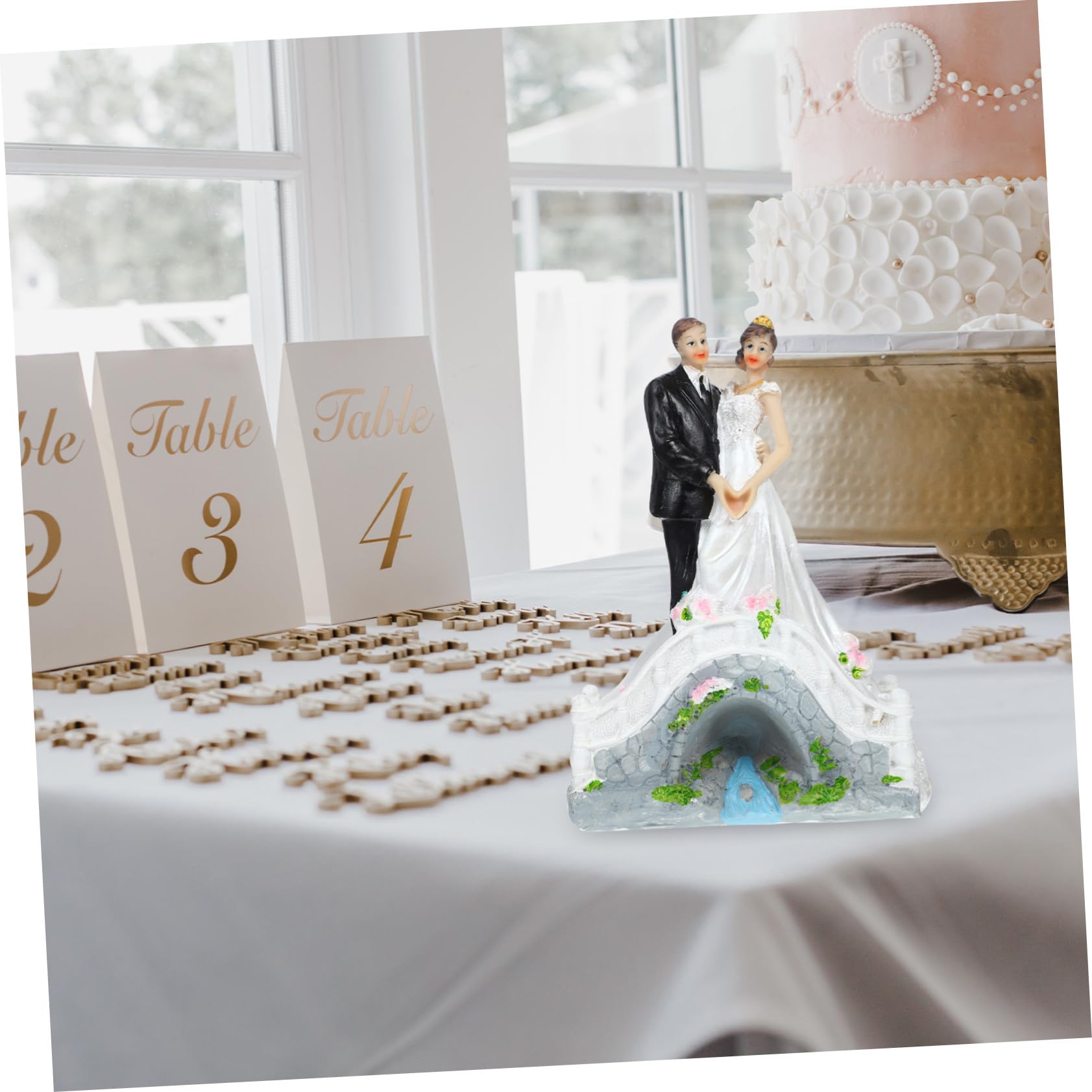 VICASKY 2 Stück Hochzeitsdeko Brautpaar Figur Tortenstecker Resin Hochzeitstorte Cartoon Braut und Bräutigam Dekorativ für Verlobung Party