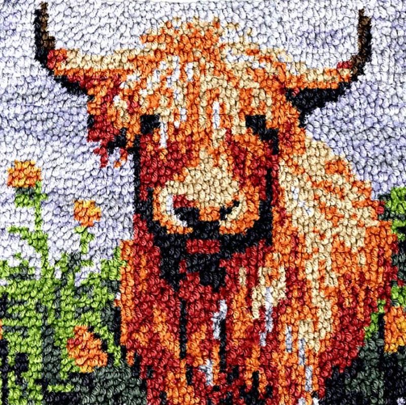 Square Latch Hook Kits Rug DIY Floral Highland Cow Cushion Tapestry Making Crochet Hook Rug Making Kits Color Preprinted Pattern Canvas Cushion DIY Arylic Yarn Hooking Kits Rug Hooking 40x40CM