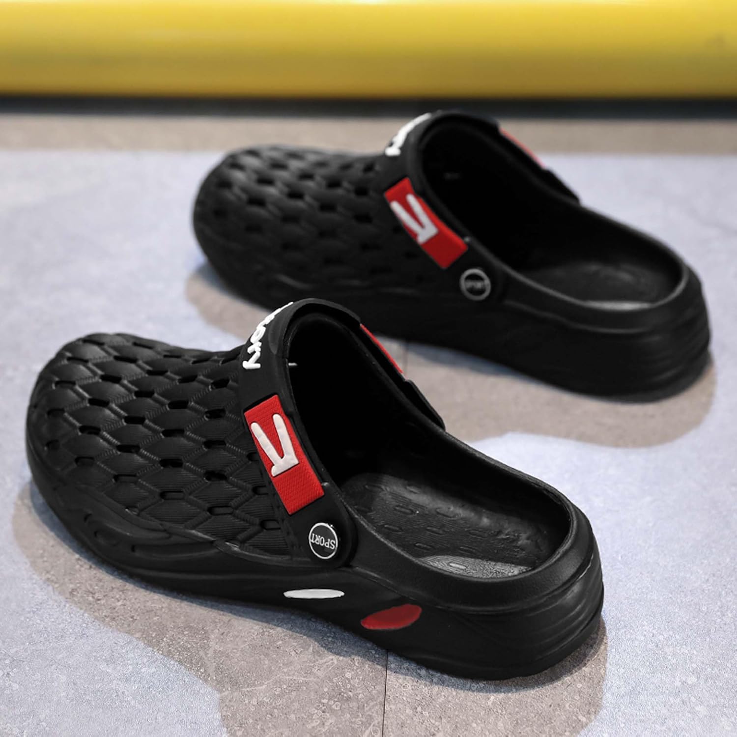 Men's fashion garden clogs, arch support, woven look design, EVA material, lightweight, durable, non-slip, beach shoes, gardening shoes, indoor and outdoor sandals. - Image 5