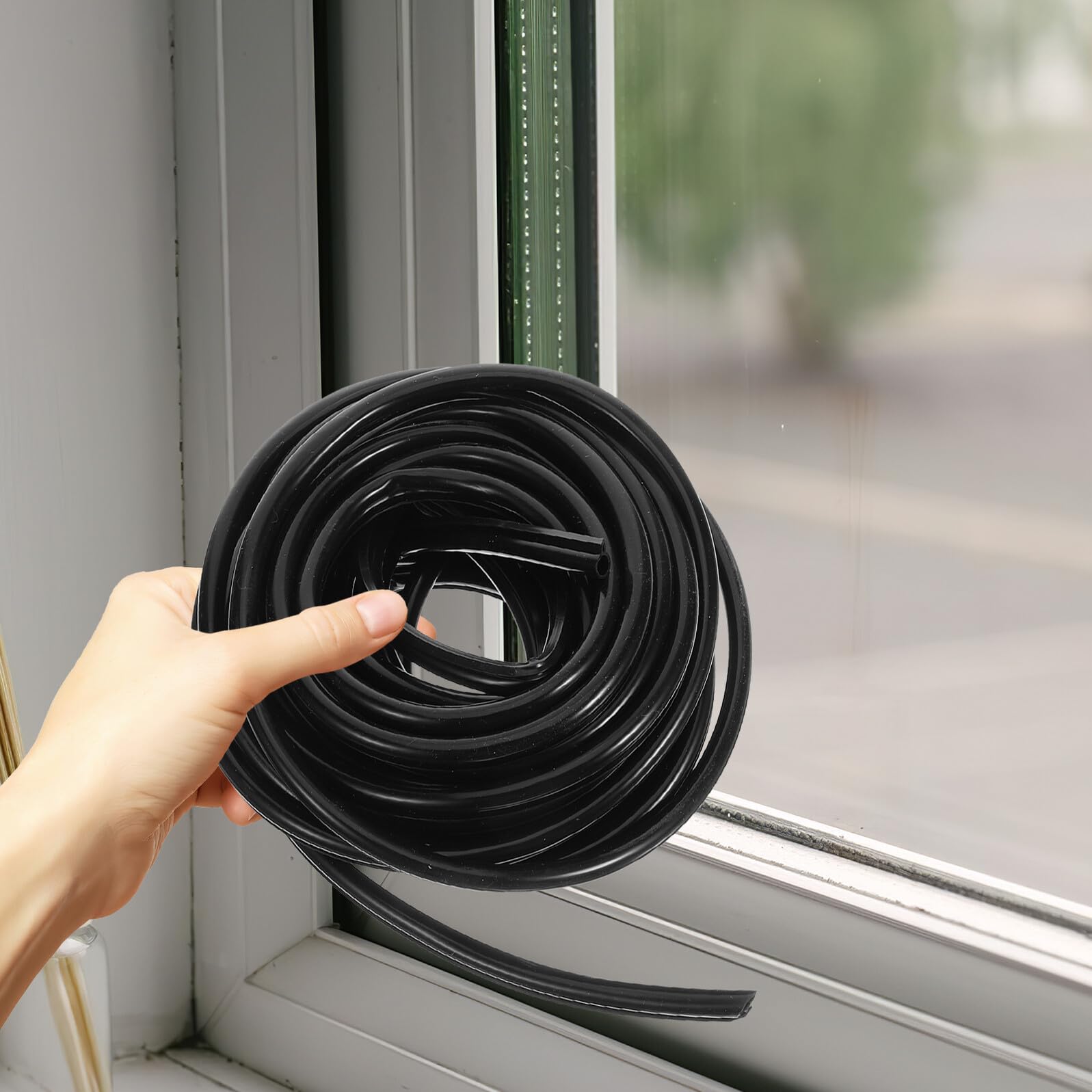 Striscia Di Tenuta Per Porte e Finestre in Gomma Siliconica Antivento Resistente Agente Atmosferico 10 Metri Per Sigillatura Fessure Isolamento Acustico Uso Domestico e Commerciale