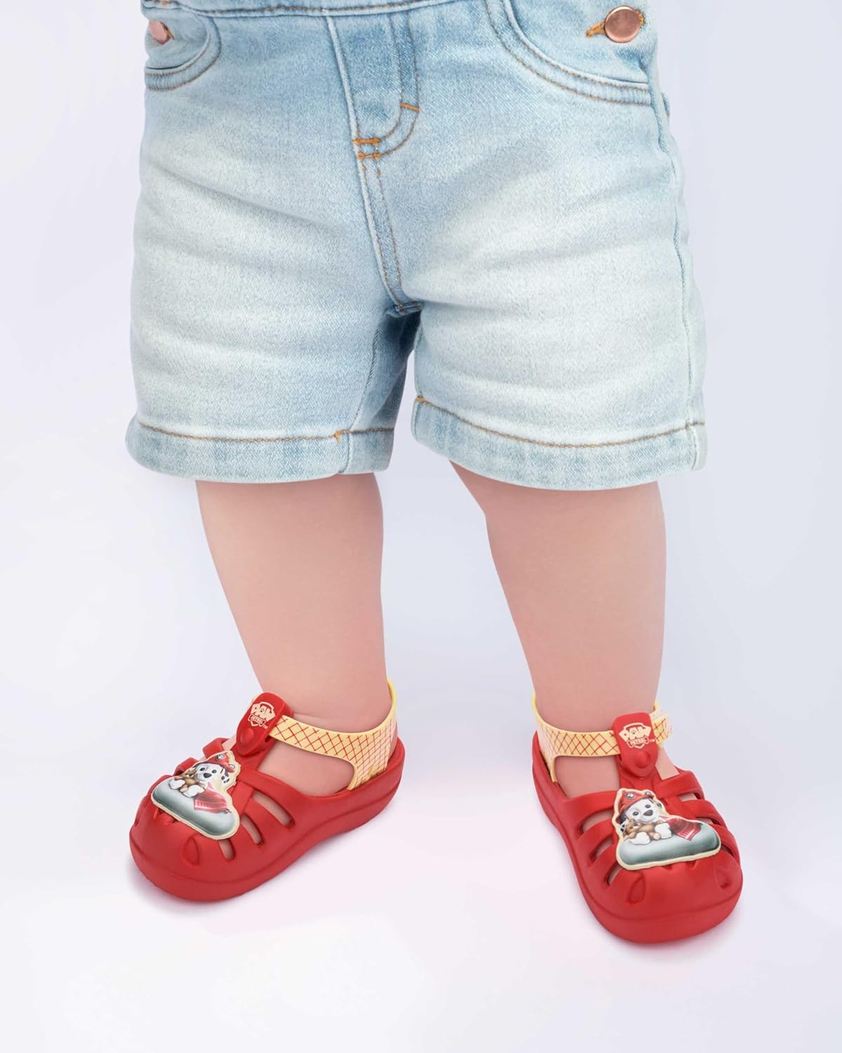 Sandália Infantil Baby Menino Patrulha Canina Space Grendene Kids Azul Ou Vermelho em promoção! Veja a oferta e mais achadinhos de Sandálias & Chinelos Infantis 3 Hoje é o melhor dia para comprar Sandália Infantil Baby Menino Patrulha Canina Space Grendene Kids Azul Ou Vermelho com aquele preço maroto! Promoção! Aproveite a oferta! 3