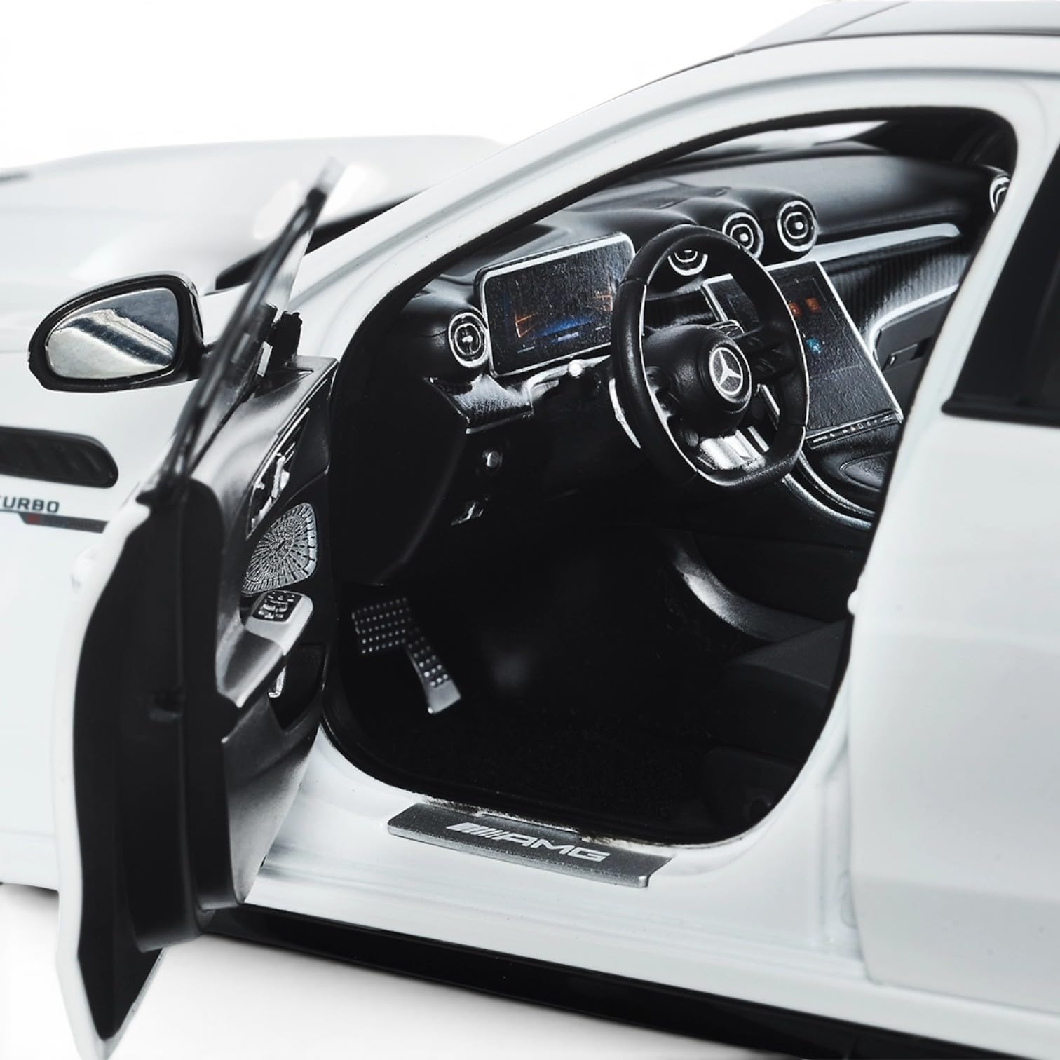 Mercedes‑AMG C 63 S E Performance 1:18 - Modellino di auto da collezione in metallo pressofuso di alta qualità, limousine sportiva con parti apribili (bianco opalite)