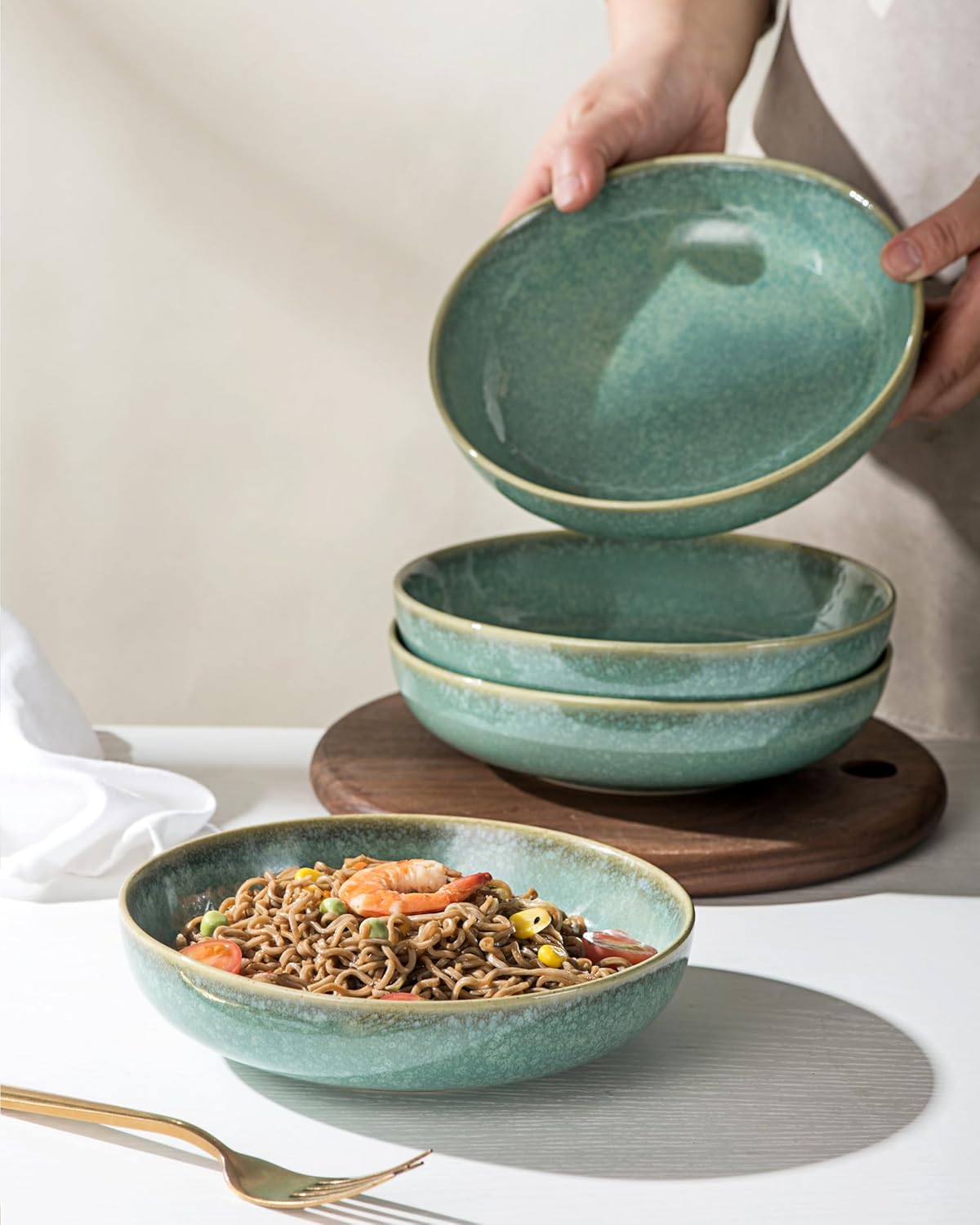 HENXFEN LEAD Pasta Bowls 27 Oz, Ceramic Salad Serving Bowls Set of 4 - Wide and Shallow Bowls for Soup, Pasta Plates, Microwave Dishwasher Safe - Reactive Green