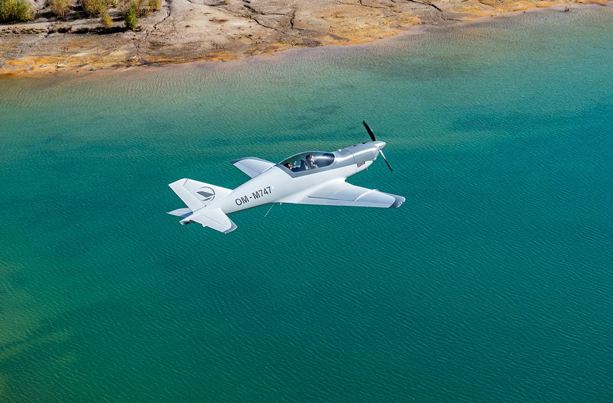 JOCHEN SCHWEIZER Geschenkgutschein: Jet-Trainer selber fliegen Bruck i.d. OPf. (60 Min.)