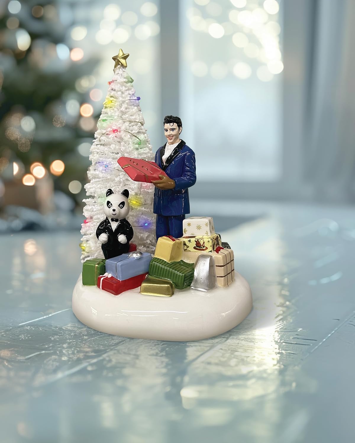 Department 56 Snow Village Accessories Graceland Elvis Passes Out the Gifts Lit Figurine, 6.06 Inch, Multicolor