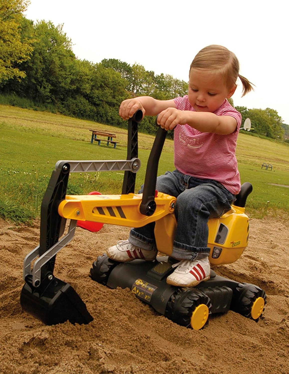 Rolly Toys Baustellenset mit rollyDigger und Sicherheits-Zubehör (Set mit Bagger, 3 Leitbaken, 4 Pylonen & Blinklicht, drehbar, ab 3 Jahren) 421220