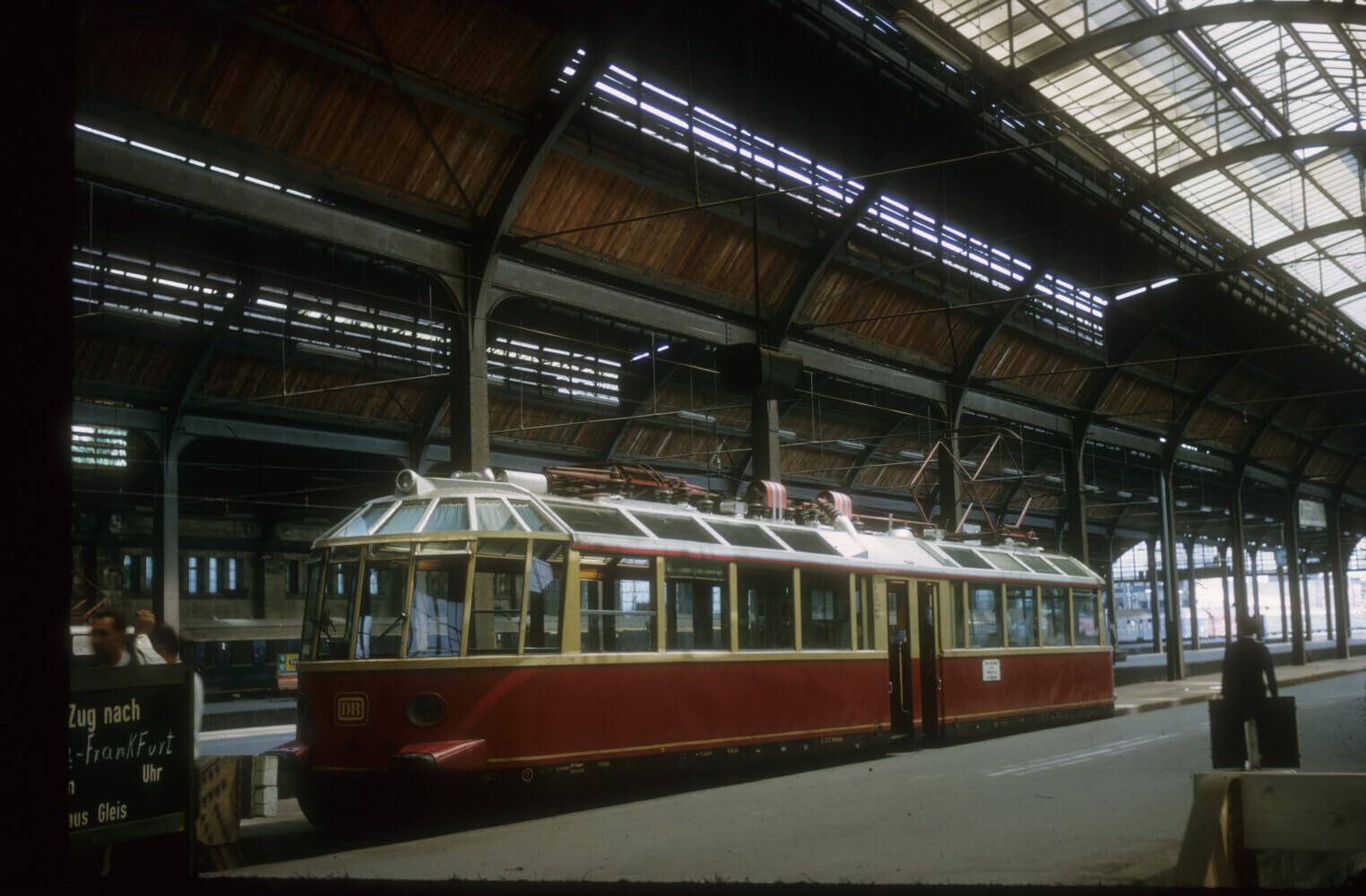 Deutsche Bundesbahn in Farbe Eine Zeitreise durch die Nierentischepoch: Zwischen Deutscher Reichsbahn und Deutscher Bahn AG - die Eisenbahn in der Zeit des Wirtschaftswunders