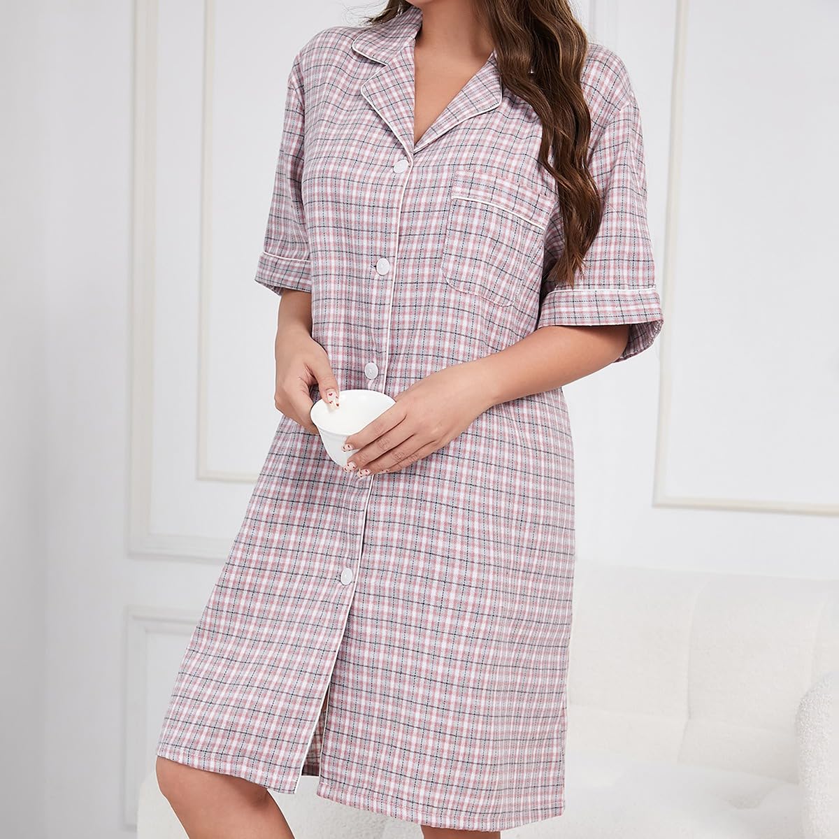 purpleq Camisón de Tallas Grandes a Cuadros Manga Corta con Botones para Dormir | El diseño de cuadros clásico y el tejido transpirable ofrecen un ajuste cómodo para descansar.