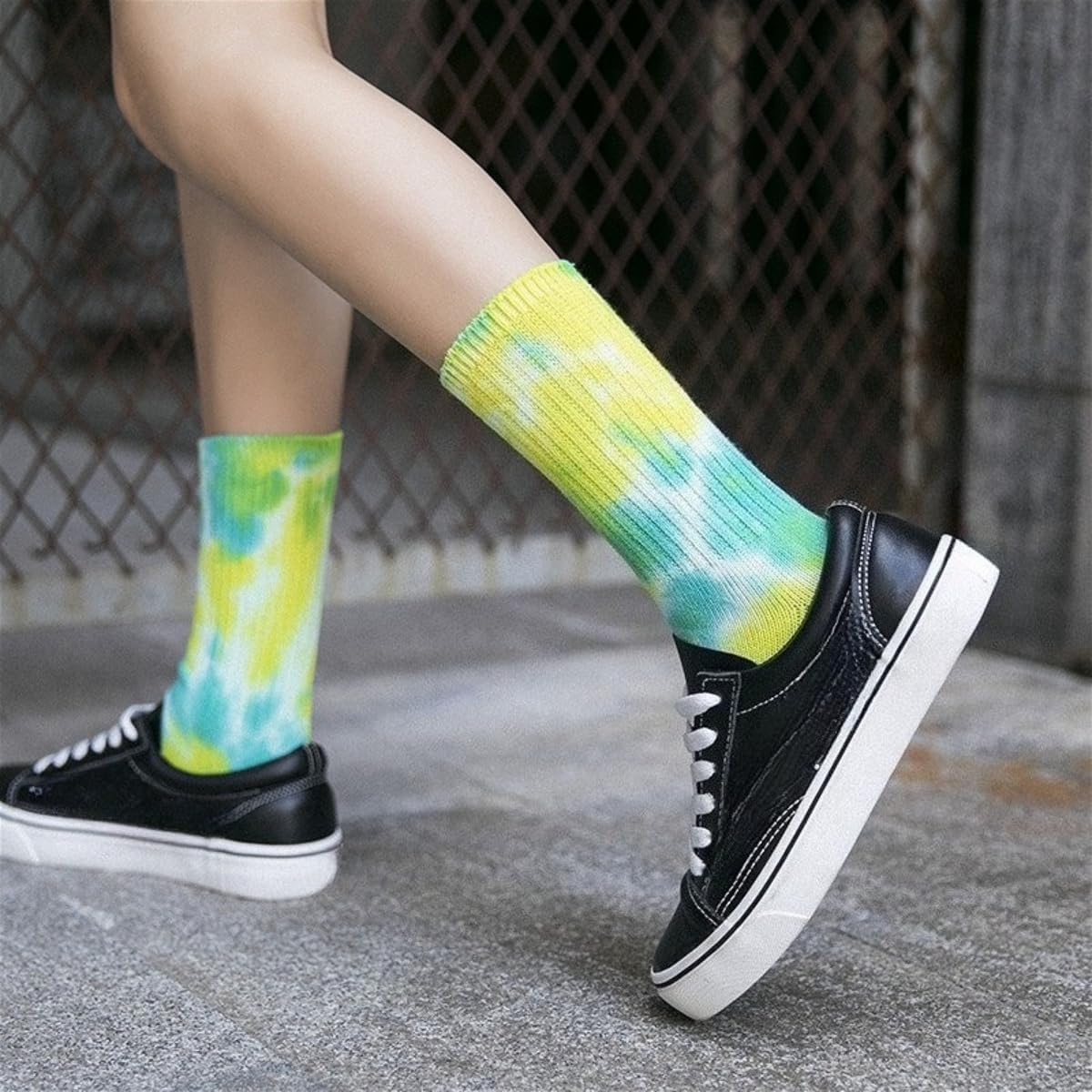 Women's Tie-Dye Cotton Mid-Calf Socks, 10-Pair Pack - Moisture-wicking Athletic Socks With A Gradient Color Design.