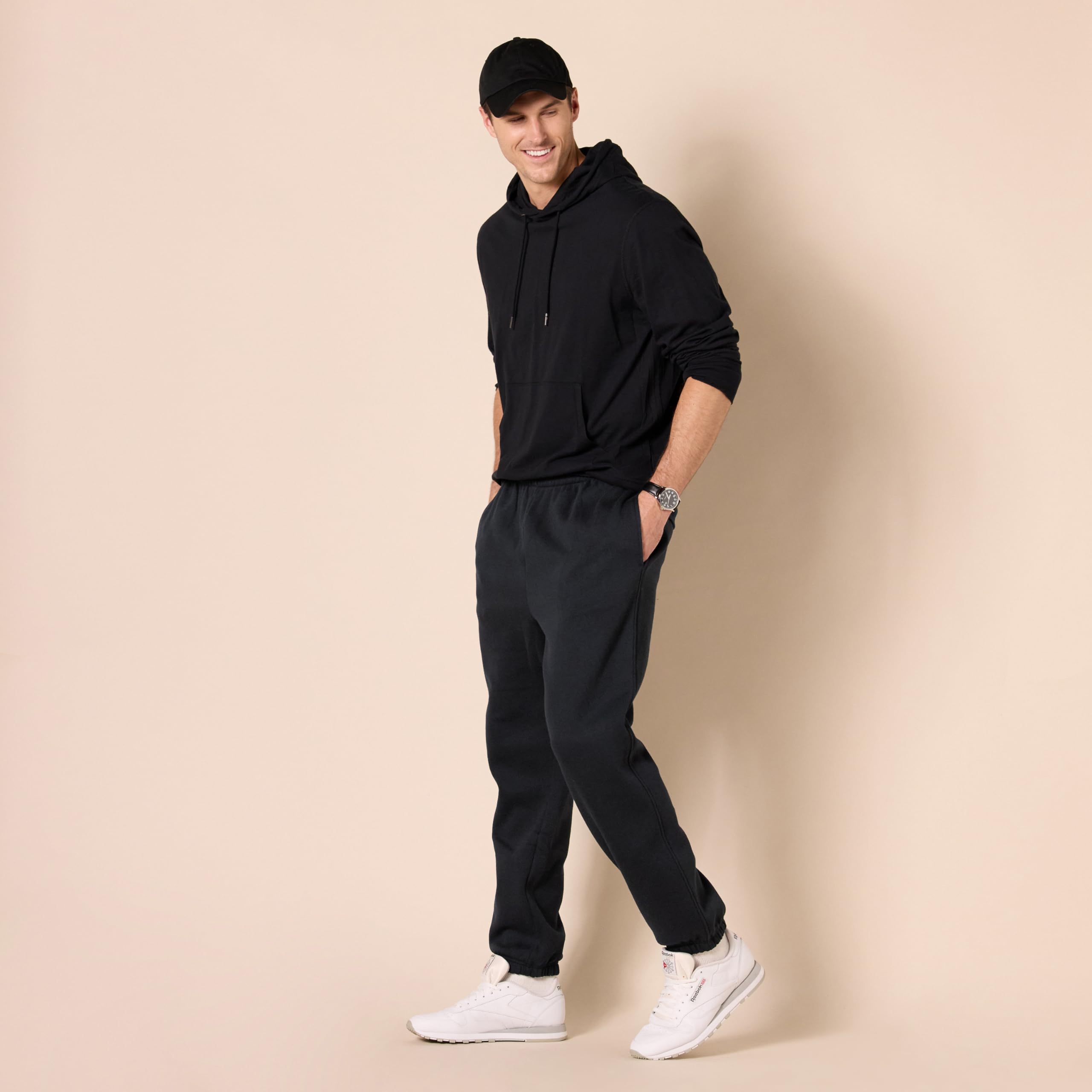 Amazon Essentials Hombre Pantalones Deportivos de Forro Polar con Bajo Ajustado (Disponible en Talla Grandes y Largos Especiales)