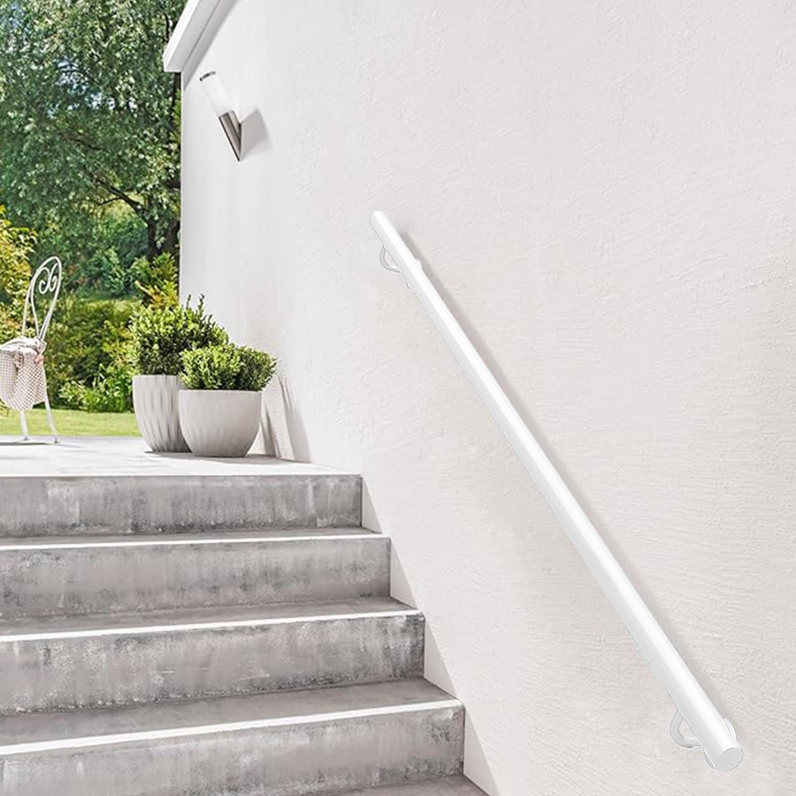 Rampe d'escalier antidérapante de 6 mètres noire pour sécuriser votre maison