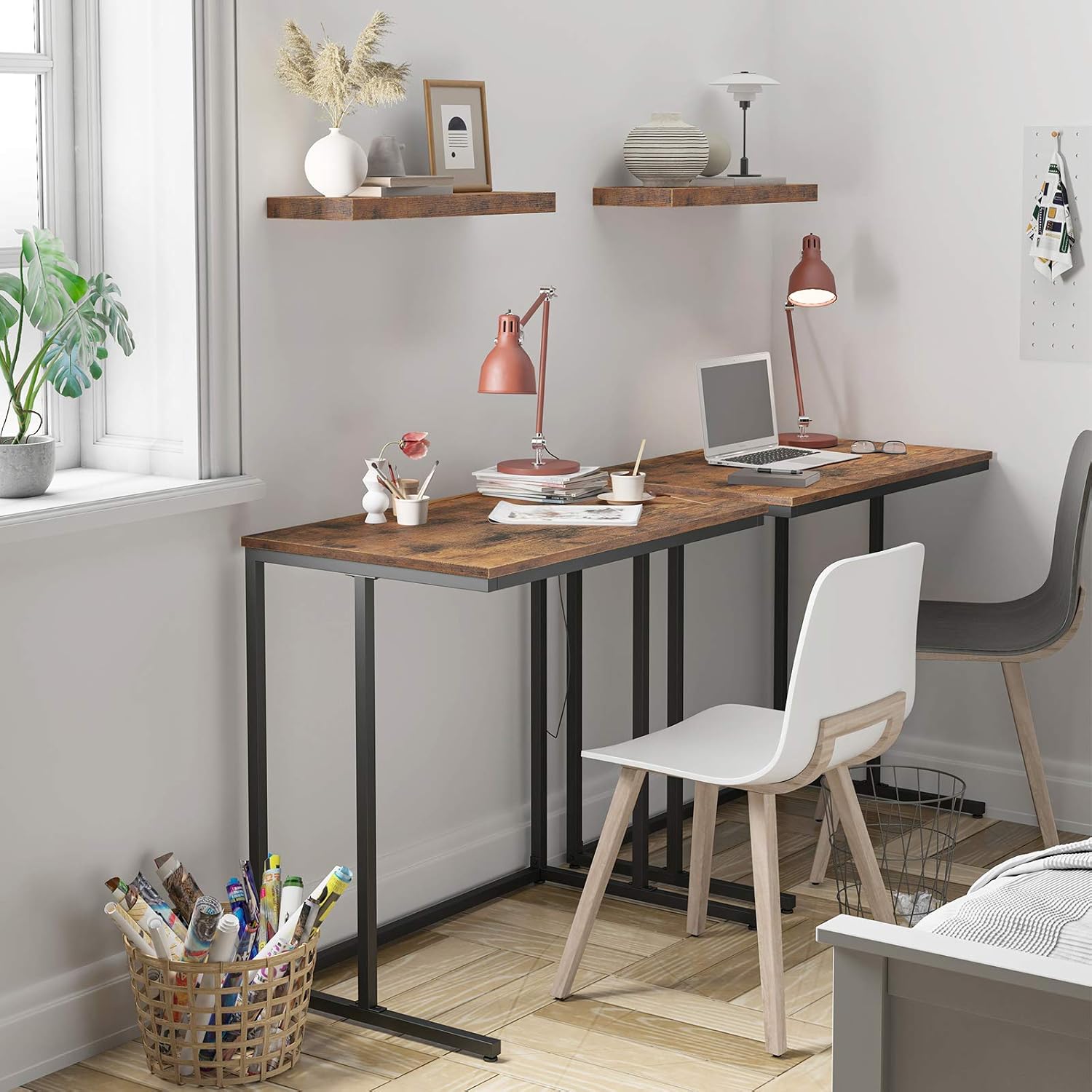 HOOBRO Computer Desk, C-Shaped Office Desk, Industrial Writing Table for Small Spaces, Stable and Space-Saving, Wood Look Accent Furniture with Metal Frame, Rustic Brown and Black BF80DN01