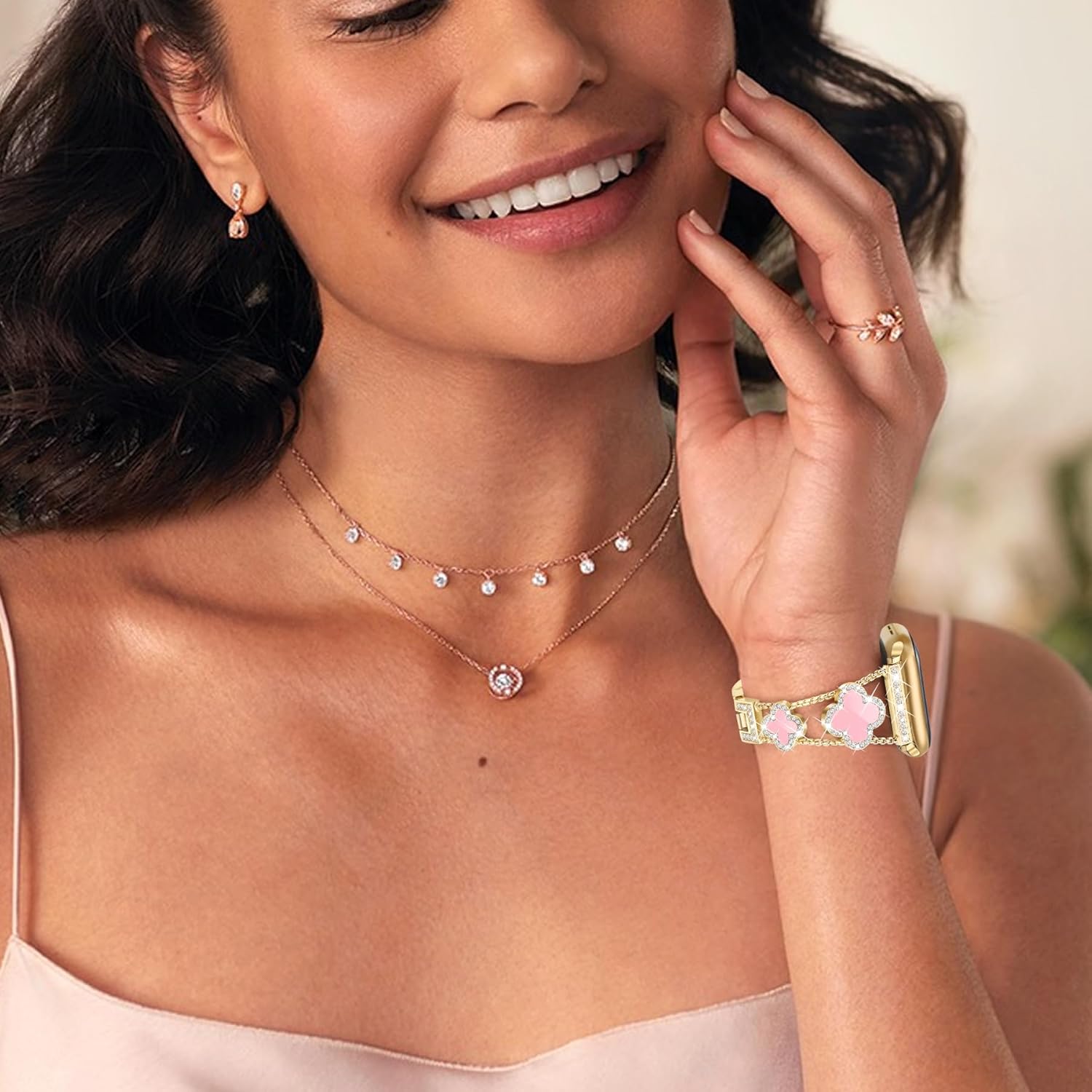 MOINSPIRE Gold Bling Diamond Clover Bands Women Compatible with Apple Watch 42mm(S3/2/1) 44/45/46/49mm Lucky Cute Sparkle Dressy Bracelet Metal Strap for iWatch Series 11/10/9/8/7/6/5/4/SE/Ultra 3/2/1